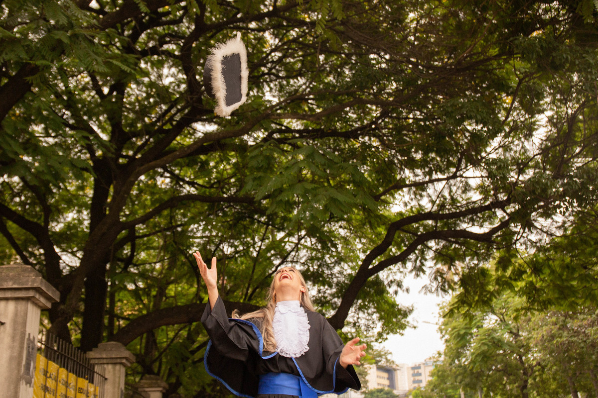 Formatura colação de grau ensaio pré formatura ensaio de formatura formei formandos 2021 Aline Bortolini Fotografia Fotógrafos no Vale dos Vinhedos Fotógrafos em Garibaldi Fotógrafos em Bento Gonçalves 