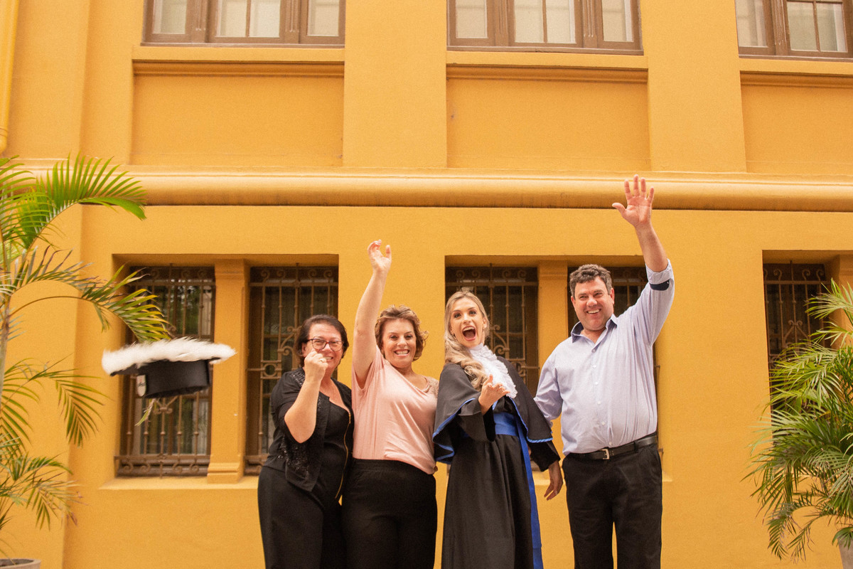 Formatura colação de grau ensaio pré formatura ensaio de formatura formei formandos 2021 Aline Bortolini Fotografia Fotógrafos no Vale dos Vinhedos Fotógrafos em Garibaldi Fotógrafos em Bento Gonçalves 