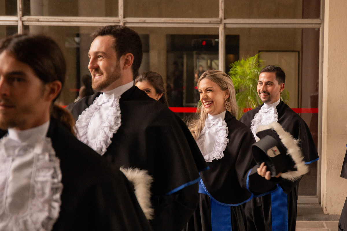 Formatura colação de grau ensaio pré formatura ensaio de formatura formei formandos 2021 Aline Bortolini Fotografia Fotógrafos no Vale dos Vinhedos Fotógrafos em Garibaldi Fotógrafos em Bento Gonçalves 