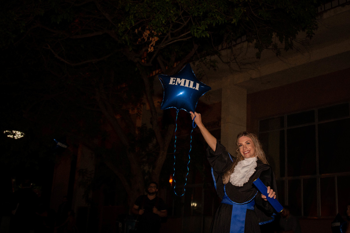 Formatura colação de grau ensaio pré formatura ensaio de formatura formei formandos 2021 Aline Bortolini Fotografia Fotógrafos no Vale dos Vinhedos Fotógrafos em Garibaldi Fotógrafos em Bento Gonçalves 