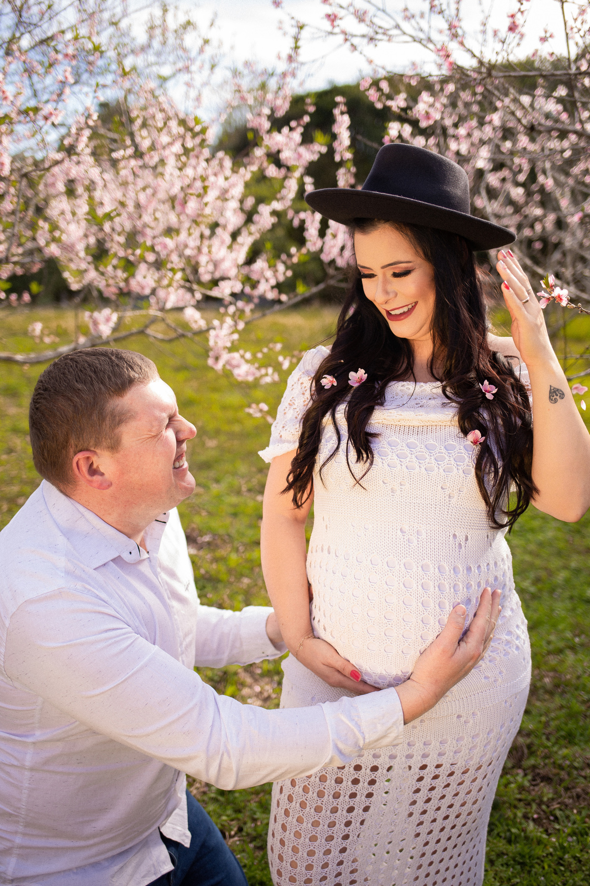 Ensaio Gestante Gestação  Bebê à Bordo Fotografia de gestante Fotógrafos em Garibaldi Fotografia em garibaldi Aline Bortolini Aline Bortolini Fotografia Fotografia em Bento Gonçalves Doce espera Fotografia no vale dos vinhedos Mãe de menina 
