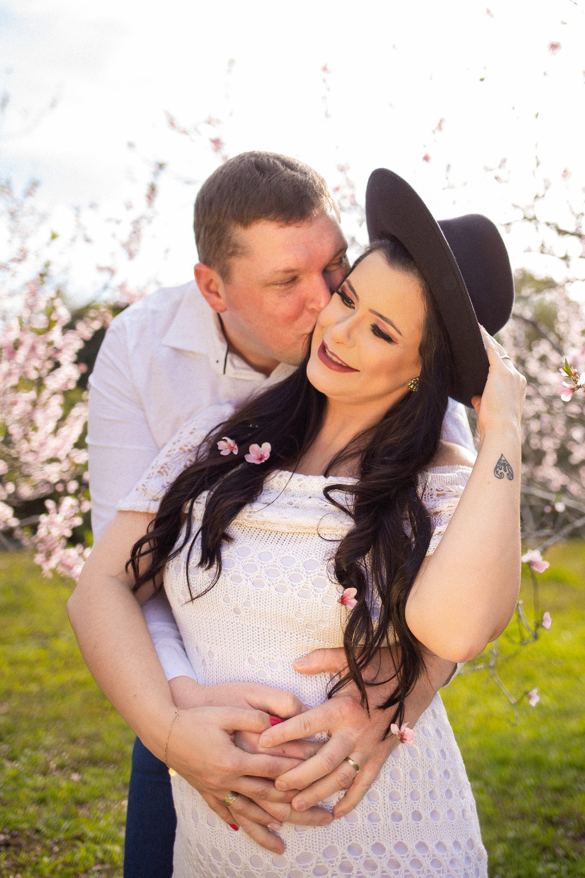 Ensaio Gestante Gestação  Bebê à Bordo Fotografia de gestante Fotógrafos em Garibaldi Fotografia em garibaldi Aline Bortolini Aline Bortolini Fotografia Fotografia em Bento Gonçalves Doce espera Fotografia no vale dos vinhedos Mãe de menina 