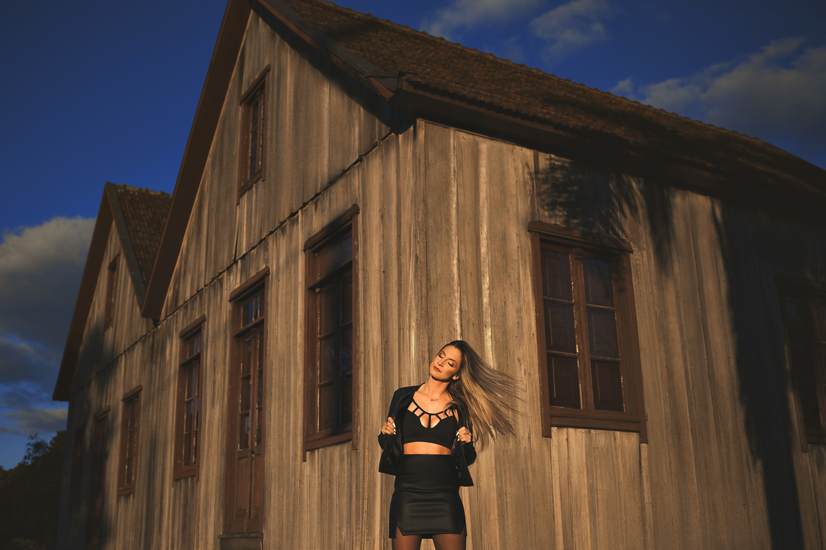 Aurora Cinabre Aline Botolini Elias Langer Aline Bortolini Fotografia Ensaio Onírico Tons quentes Ensaio fotográfico Ensaio externo Sessão de fotos Fotografia Fotógrafos em Garibaldi Garibaldi Serra Gaúcha Ensaio feminino  