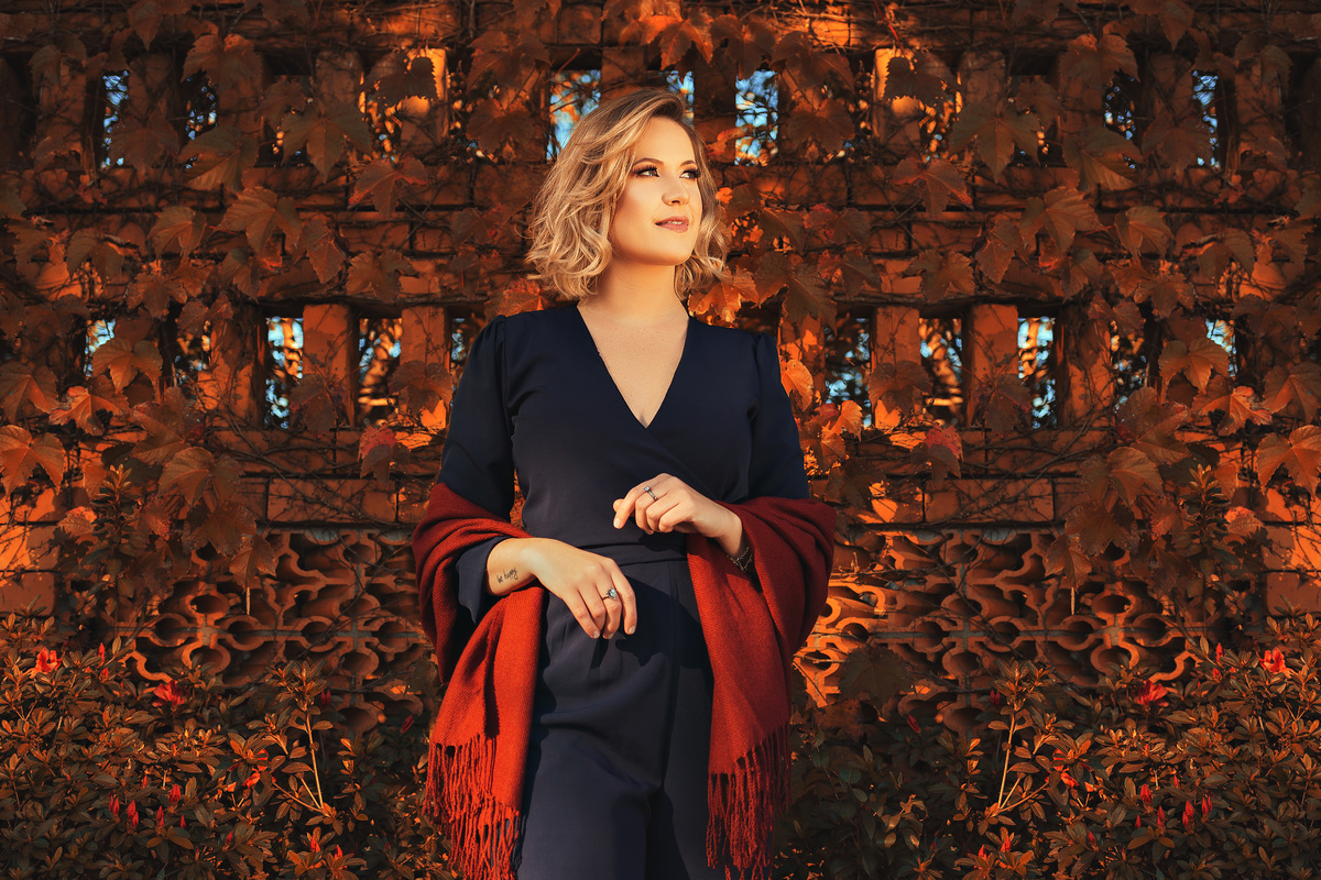 Aurora Cinabre Aline Botolini Elias Langer Aline Bortolini Fotografia Ensaio Onírico Tons quentes Ensaio fotográfico Ensaio externo Sessão de fotos Fotografia Fotógrafos em Garibaldi Garibaldi Serra Gaúcha Ensaio feminino