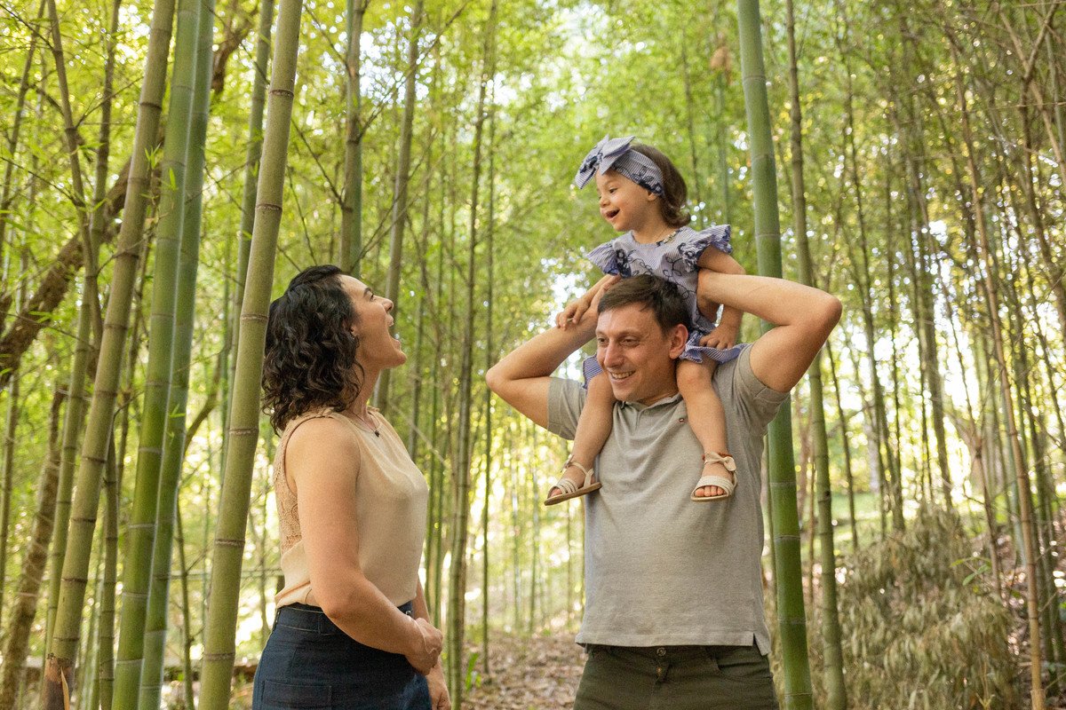 
fotografia infantil crianças ensaio infantil ensaio externo brincadeira de criança ensaio família alinhe Bortolini Aline Bortolini fotografia Garibaldi vale dos vinhedos serra gaúcha   
