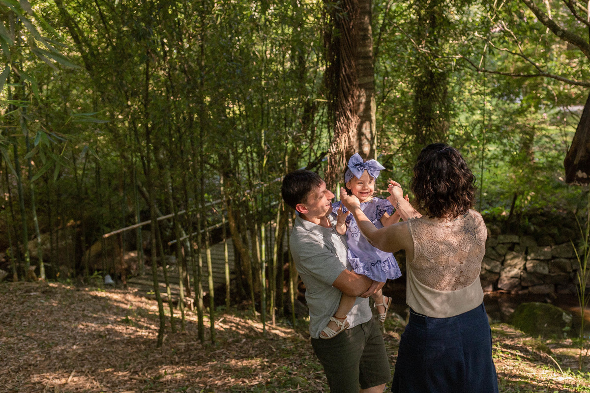 
fotografia infantil crianças ensaio infantil ensaio externo brincadeira de criança ensaio família alinhe Bortolini Aline Bortolini fotografia Garibaldi vale dos vinhedos serra gaúcha   