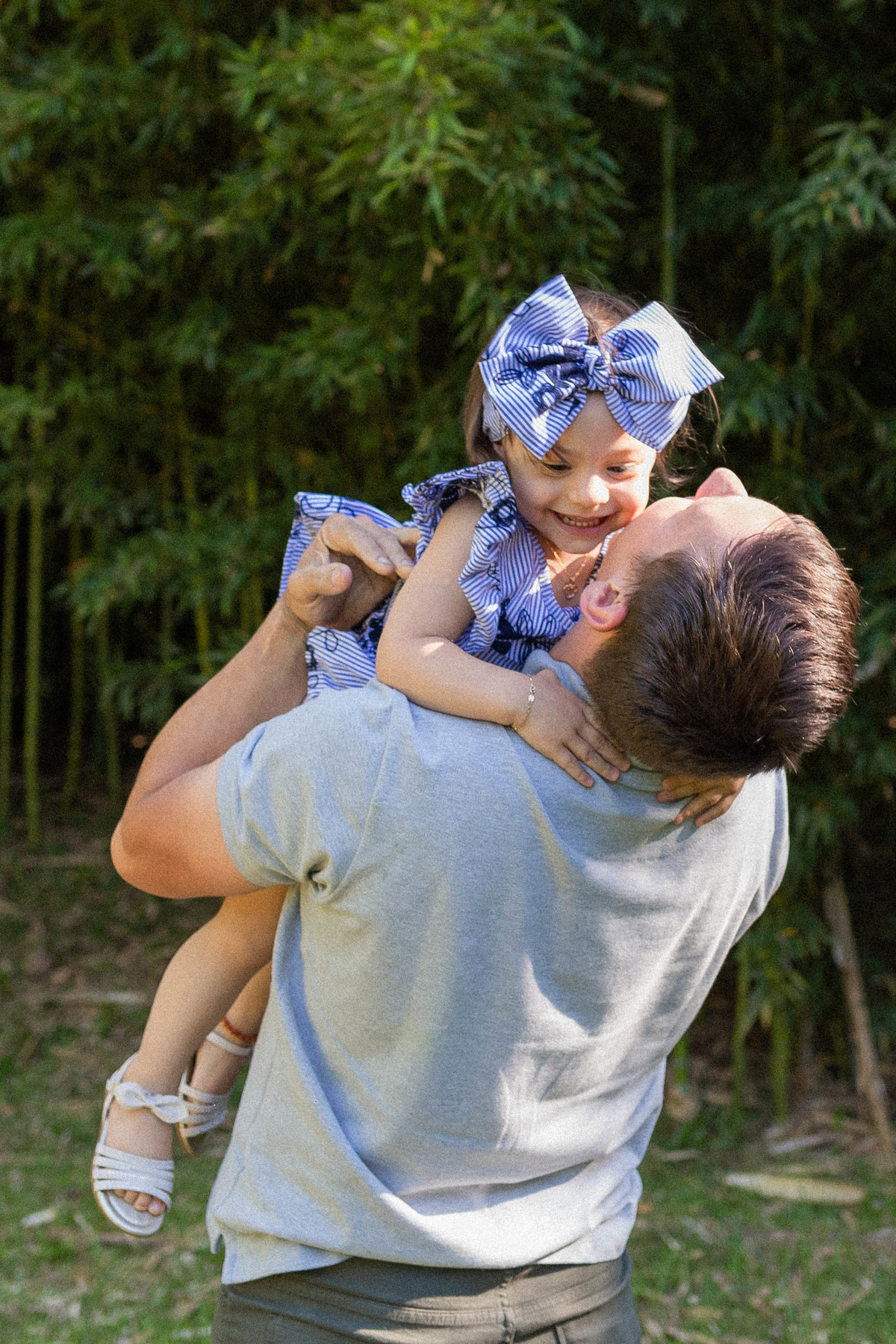 
fotografia infantil crianças ensaio infantil ensaio externo brincadeira de criança ensaio família alinhe Bortolini Aline Bortolini fotografia Garibaldi vale dos vinhedos serra gaúcha   