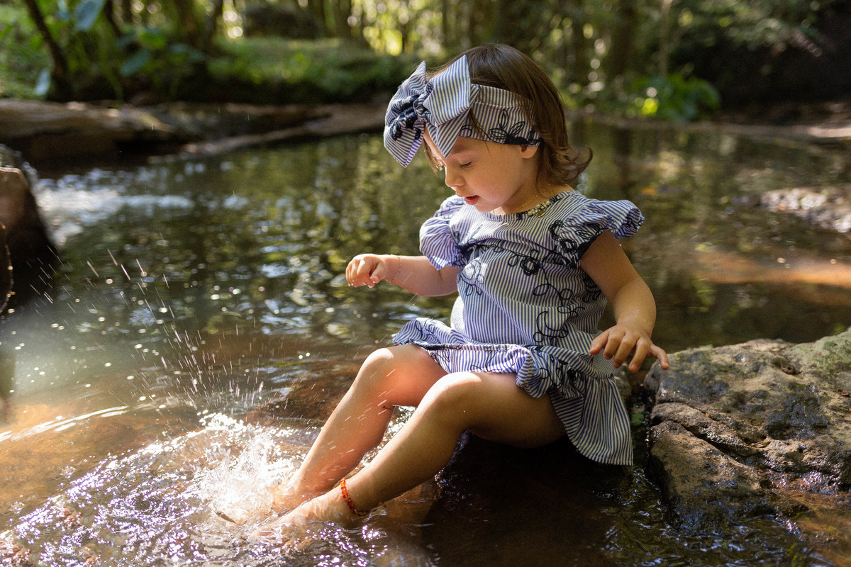
fotografia infantil crianças ensaio infantil ensaio externo brincadeira de criança ensaio família alinhe Bortolini Aline Bortolini fotografia Garibaldi vale dos vinhedos serra gaúcha   