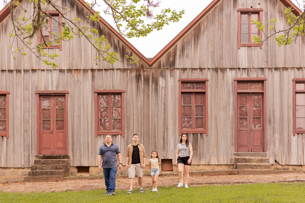 Ensaio família Ensaio externo em Garibaldi Garibaldi Serra Gaúcha Vale dos Vinhedos Aline Bortolini Fotografia 

Fotografia Ensaio Criança ensaio infantil 
