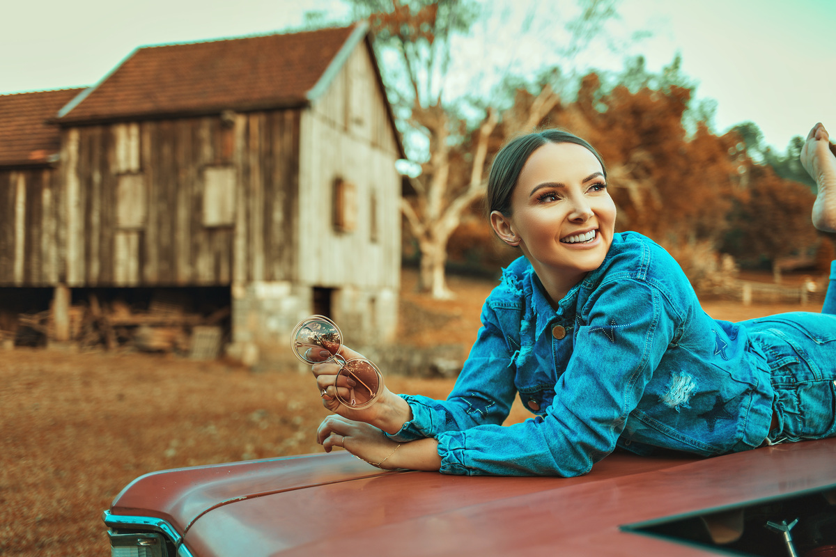 Aurora Cinabre Aline Botolini Elias Langer Aline Bortolini Fotografia Ensaio Onírico Tons quentes Ensaio fotográfico Ensaio externo Sessão de fotos Fotografia Fotógrafos em Garibaldi Garibaldi Serra Gaúcha Ensaio feminino Vale dos vinhedos Projeto de foto