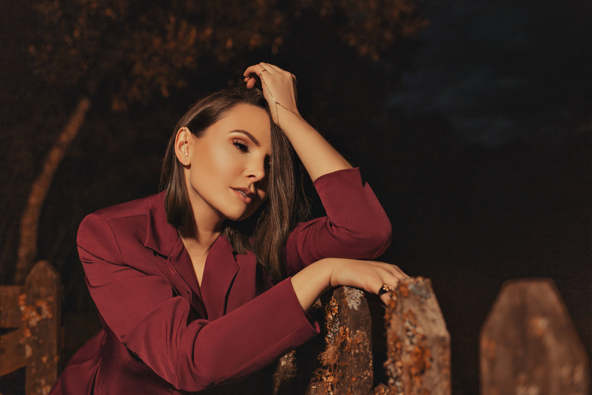 Aurora Cinabre Aline Botolini Elias Langer Aline Bortolini Fotografia Ensaio Onírico Tons quentes Ensaio fotográfico Ensaio externo Sessão de fotos Fotografia Fotógrafos em Garibaldi Garibaldi Serra Gaúcha Ensaio feminino Vale dos vinhedos Projeto de foto