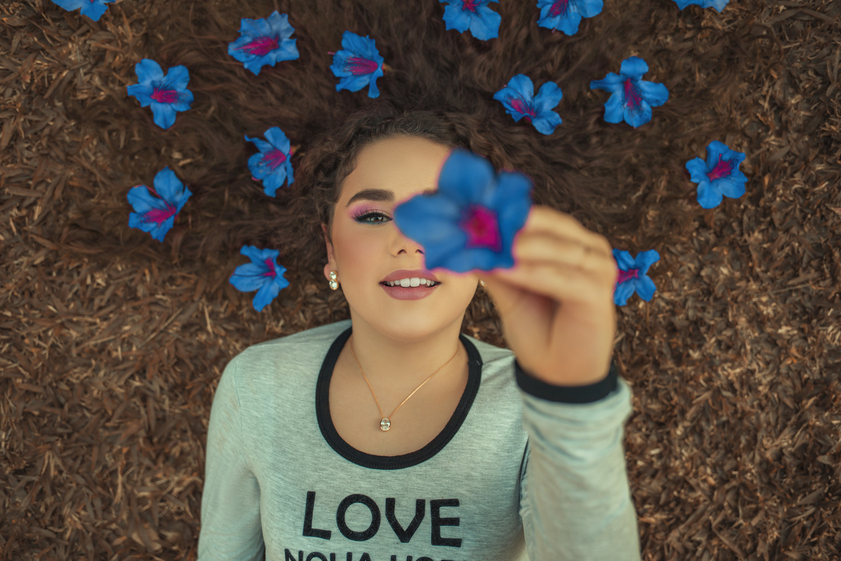 Aurora Cinabre Aline Botolini Elias Langer Aline Bortolini Fotografia Ensaio Onírico Tons quentes Ensaio fotográfico Ensaio externo Sessão de fotos Fotografia Fotógrafos em Garibaldi Garibaldi Serra Gaúcha Ensaio feminino Vale dos vinhedos Projeto de foto