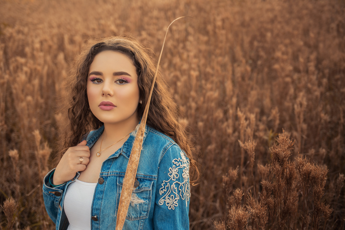 Aurora Cinabre Aline Botolini Elias Langer Aline Bortolini Fotografia Ensaio Onírico Tons quentes Ensaio fotográfico Ensaio externo Sessão de fotos Fotografia Fotógrafos em Garibaldi Garibaldi Serra Gaúcha Ensaio feminino Vale dos vinhedos Projeto de foto