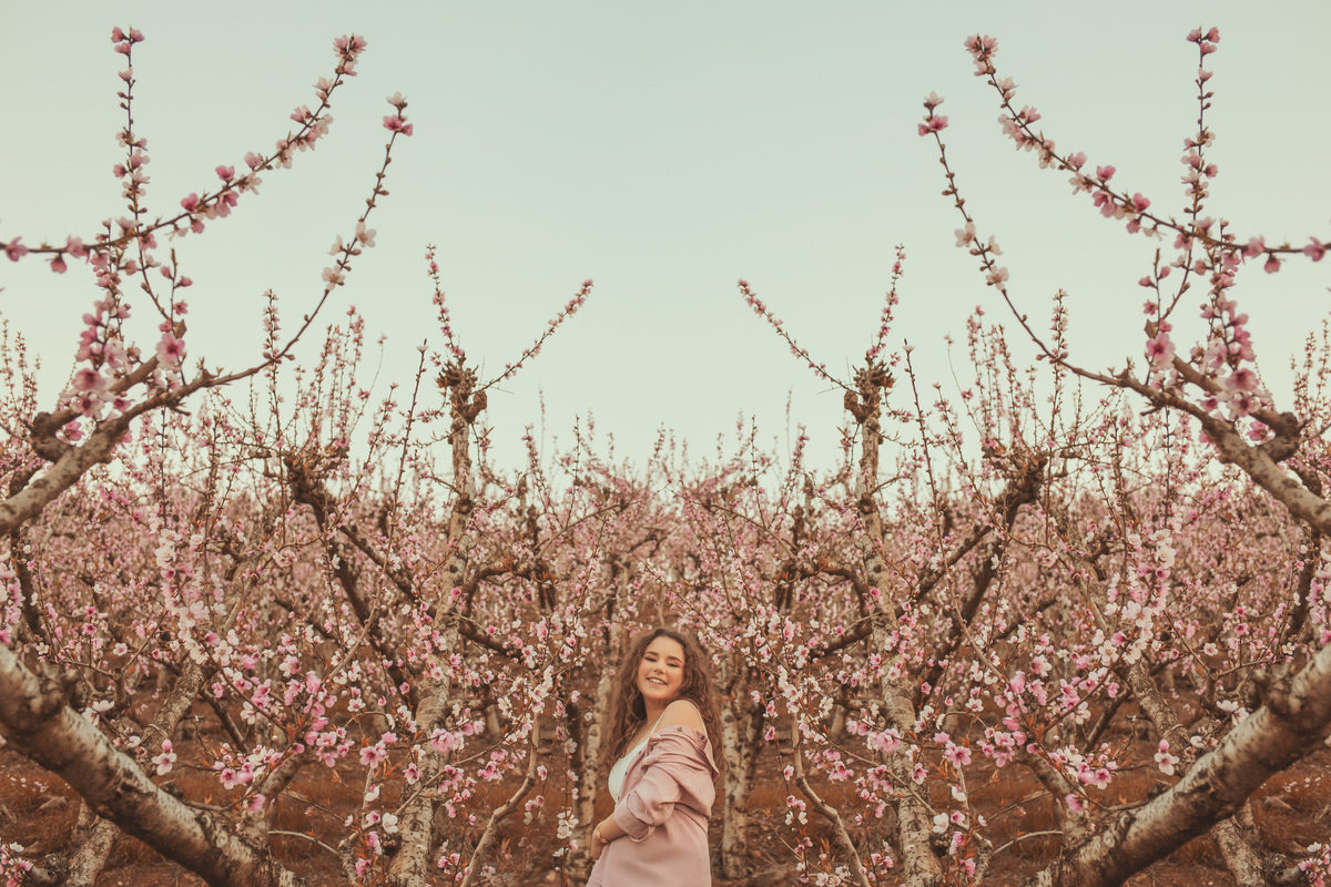 Aurora Cinabre Aline Botolini Elias Langer Aline Bortolini Fotografia Ensaio Onírico Tons quentes Ensaio fotográfico Ensaio externo Sessão de fotos Fotografia Fotógrafos em Garibaldi Garibaldi Serra Gaúcha Ensaio feminino Vale dos vinhedos Projeto de foto