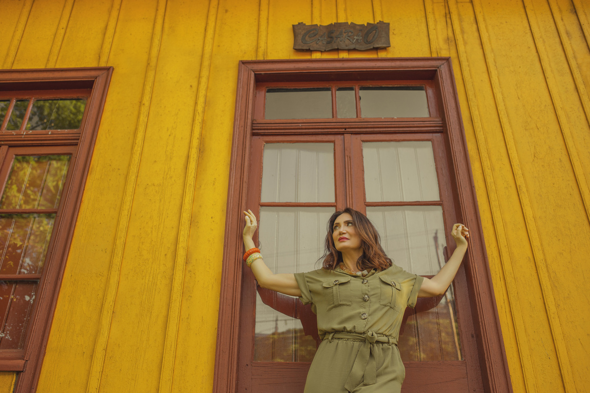 Aurora Cinabre Aline Botolini Elias Langer Aline Bortolini Fotografia Ensaio Onírico Tons quentes Ensaio fotográfico Ensaio externo Sessão de fotos Fotografia Fotógrafos em Garibaldi Garibaldi Serra Gaúcha Ensaio feminino Vale dos vinhedos Projeto de foto