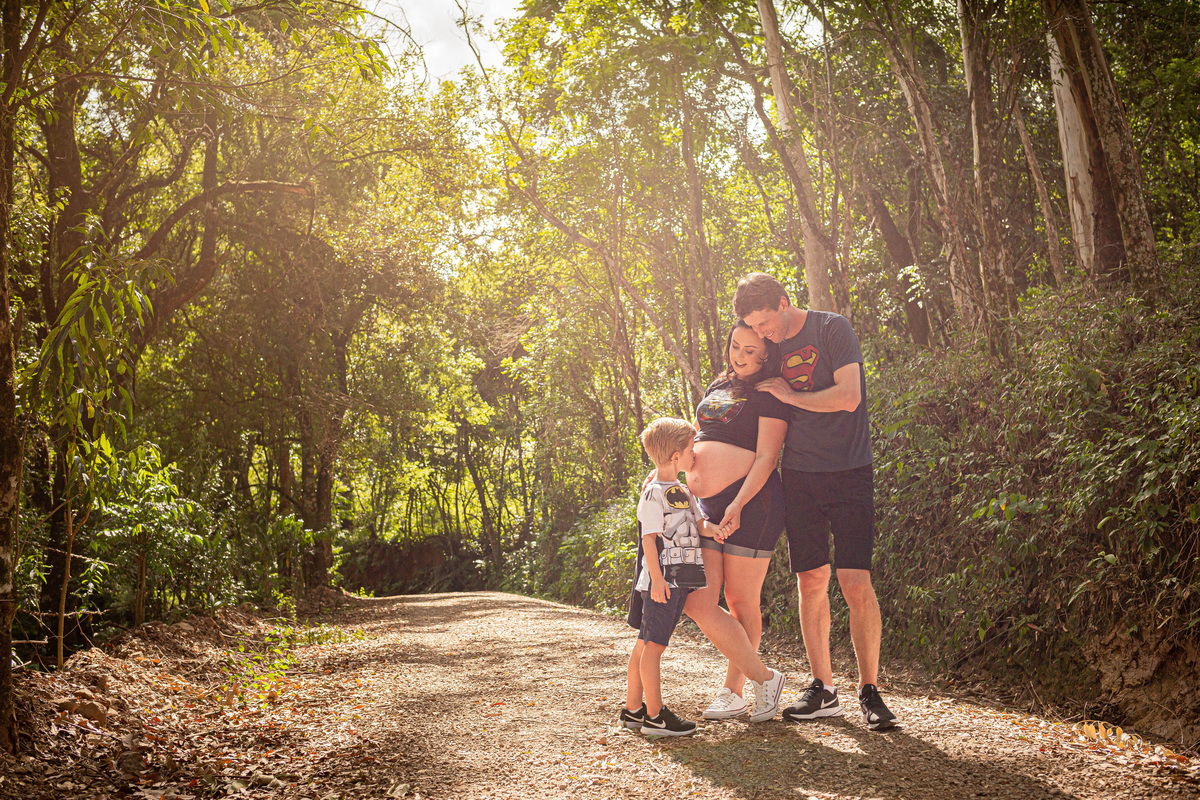 Ensaio Gestante Gestação  Bebê à Bordo Fotografia de gestante Fotógrafos em Garibaldi Fotografia em garibaldi Aline Bortolini Aline Bortolini Fotografia Fotografia em Bento Gonçalves Doce espera Fotografia no vale dos vinhedos Mãe de menino 