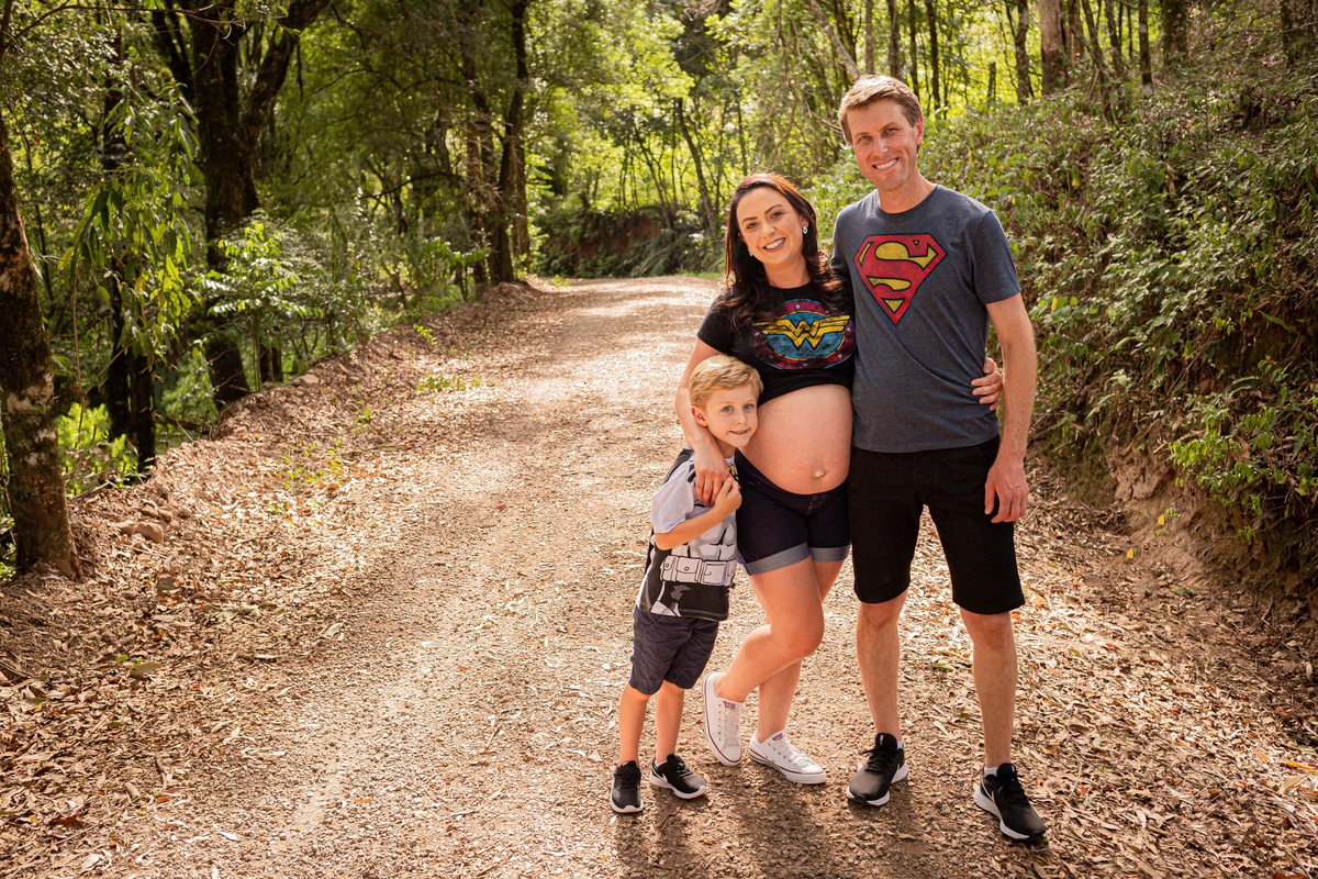 Ensaio Gestante Gestação  Bebê à Bordo Fotografia de gestante Fotógrafos em Garibaldi Fotografia em garibaldi Aline Bortolini Aline Bortolini Fotografia Fotografia em Bento Gonçalves Doce espera Fotografia no vale dos vinhedos Mãe de menino 