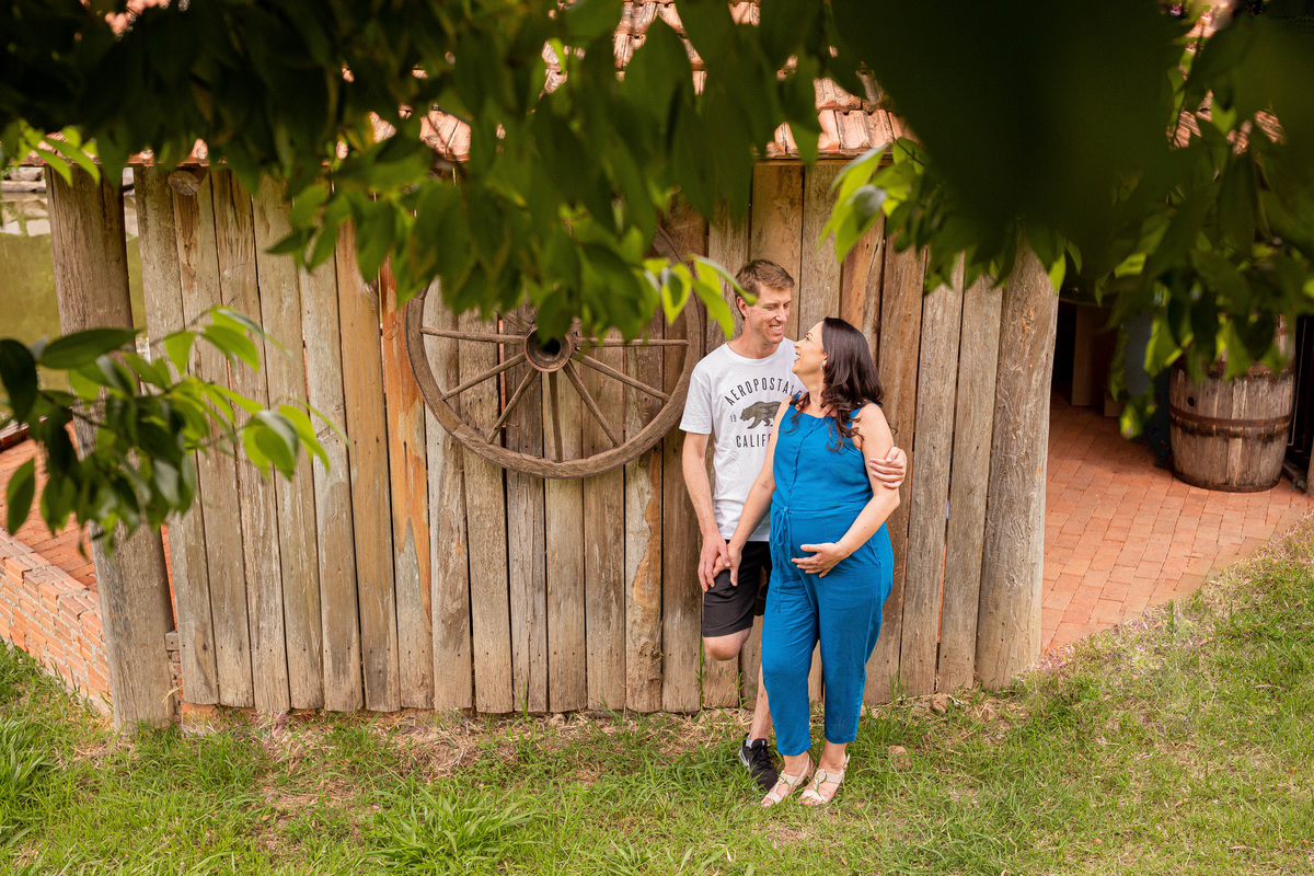 Ensaio Gestante Gestação  Bebê à Bordo Fotografia de gestante Fotógrafos em Garibaldi Fotografia em garibaldi Aline Bortolini Aline Bortolini Fotografia Fotografia em Bento Gonçalves Doce espera Fotografia no vale dos vinhedos Mãe de menino 
