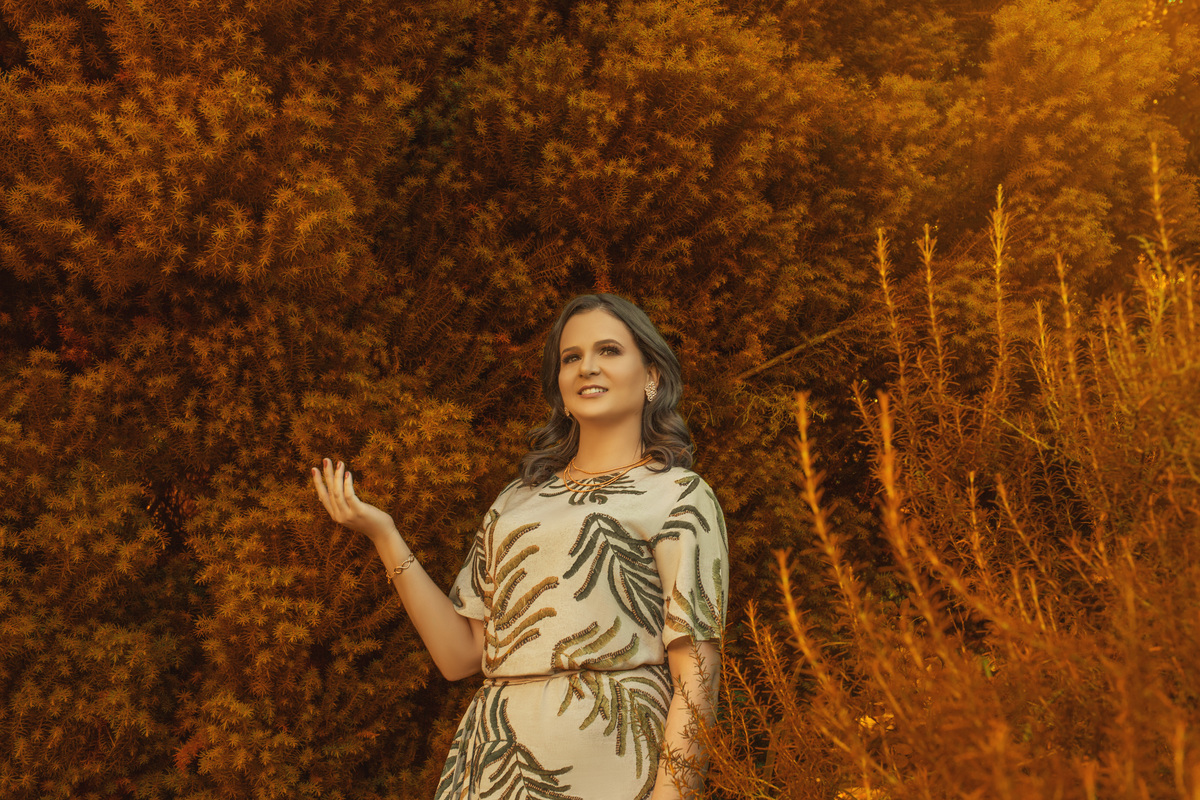 Aurora Cinabre Aline Botolini Elias Langer Aline Bortolini Fotografia Ensaio Onírico Tons quentes Ensaio fotográfico Ensaio externo Sessão de fotos Fotografia Fotógrafos em Garibaldi Garibaldi Serra Gaúcha Ensaio feminino Vale dos vinhedos Projeto de foto