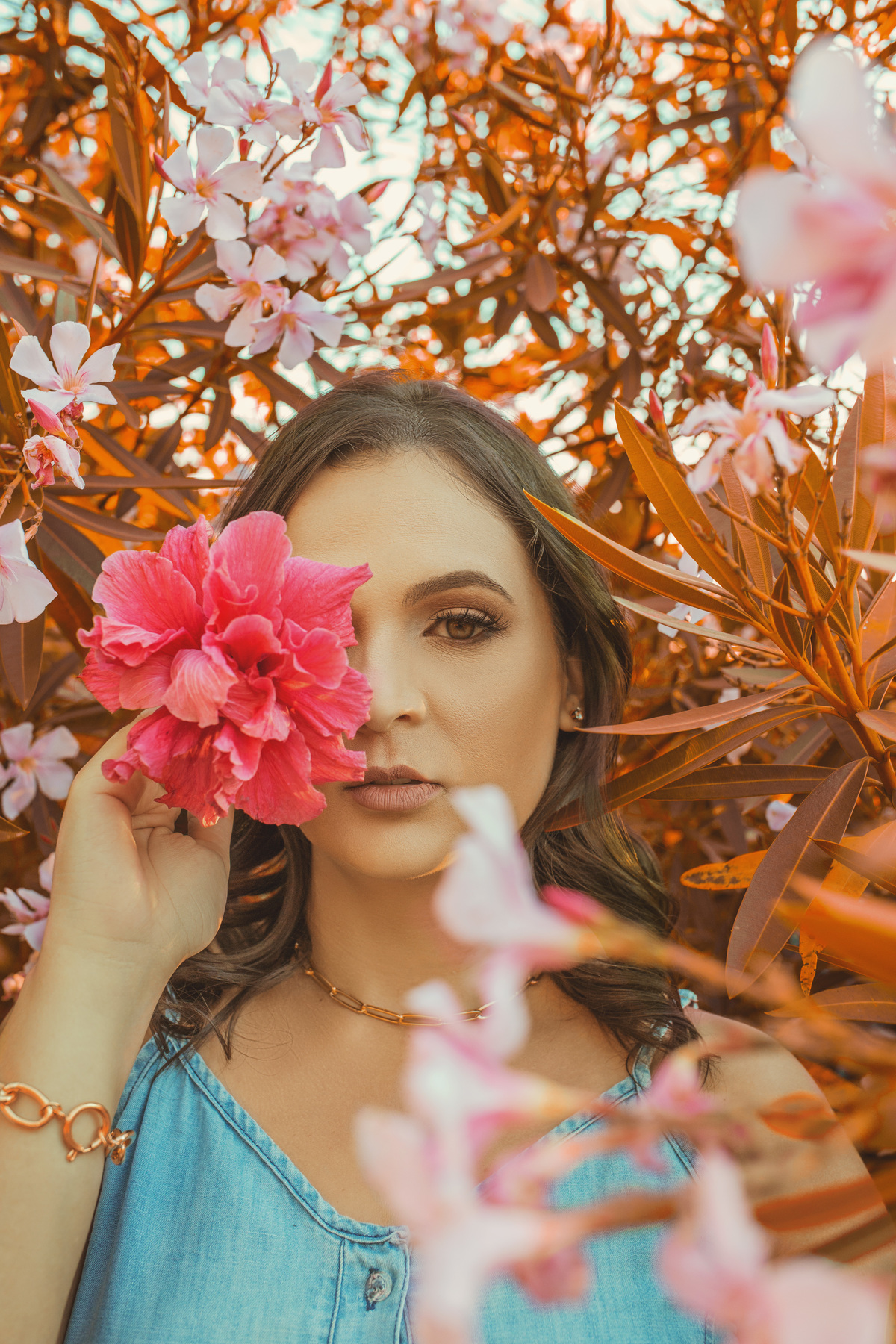 Aurora Cinabre Aline Botolini Elias Langer Aline Bortolini Fotografia Ensaio Onírico Tons quentes Ensaio fotográfico Ensaio externo Sessão de fotos Fotografia Fotógrafos em Garibaldi Garibaldi Serra Gaúcha Ensaio feminino Vale dos vinhedos Projeto de foto