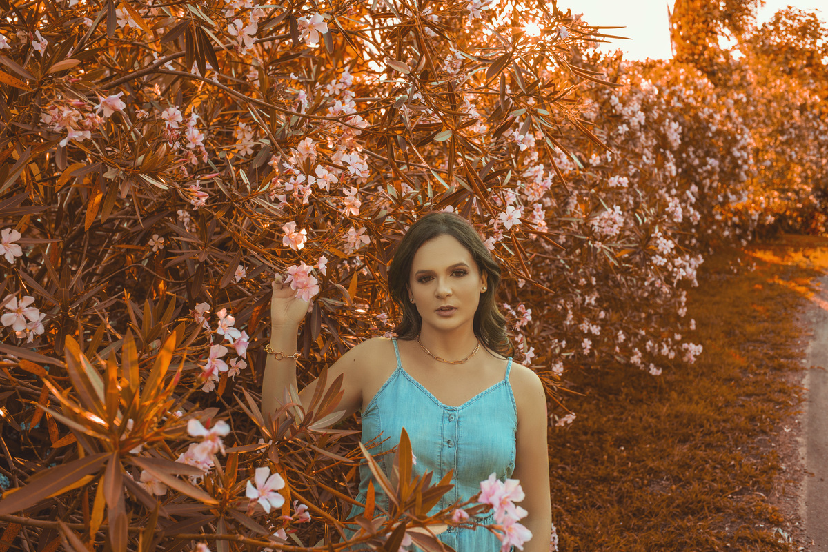 Aurora Cinabre Aline Botolini Elias Langer Aline Bortolini Fotografia Ensaio Onírico Tons quentes Ensaio fotográfico Ensaio externo Sessão de fotos Fotografia Fotógrafos em Garibaldi Garibaldi Serra Gaúcha Ensaio feminino Vale dos vinhedos Projeto de foto