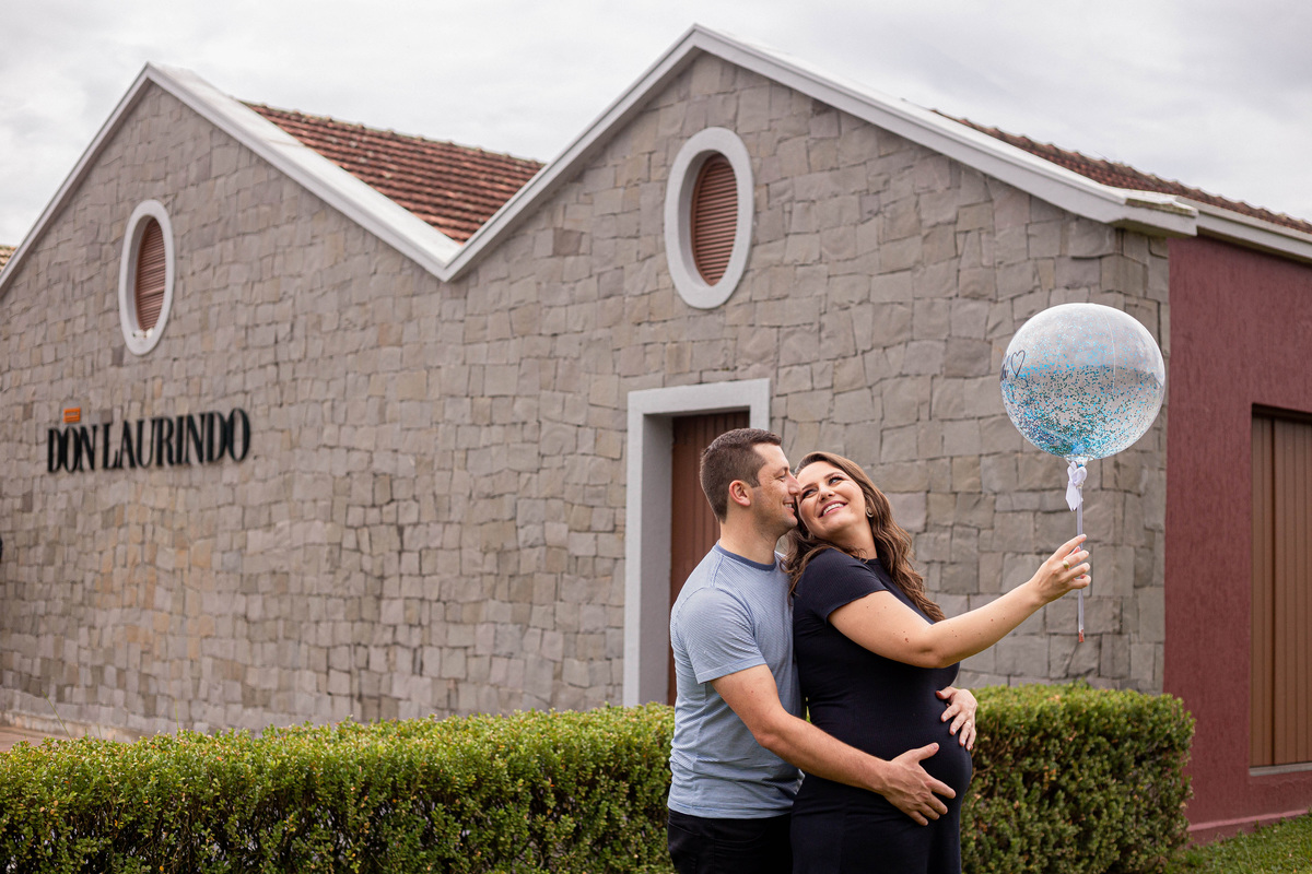 Ensaio Gestante Gestação  Bebê à Bordo Fotografia de gestante Fotógrafos em Garibaldi Fotografia em garibaldi Aline Bortolini Aline Bortolini Fotografia Fotografia em Bento Gonçalves Doce espera Fotografia no vale dos vinhedos Mãe de menino
