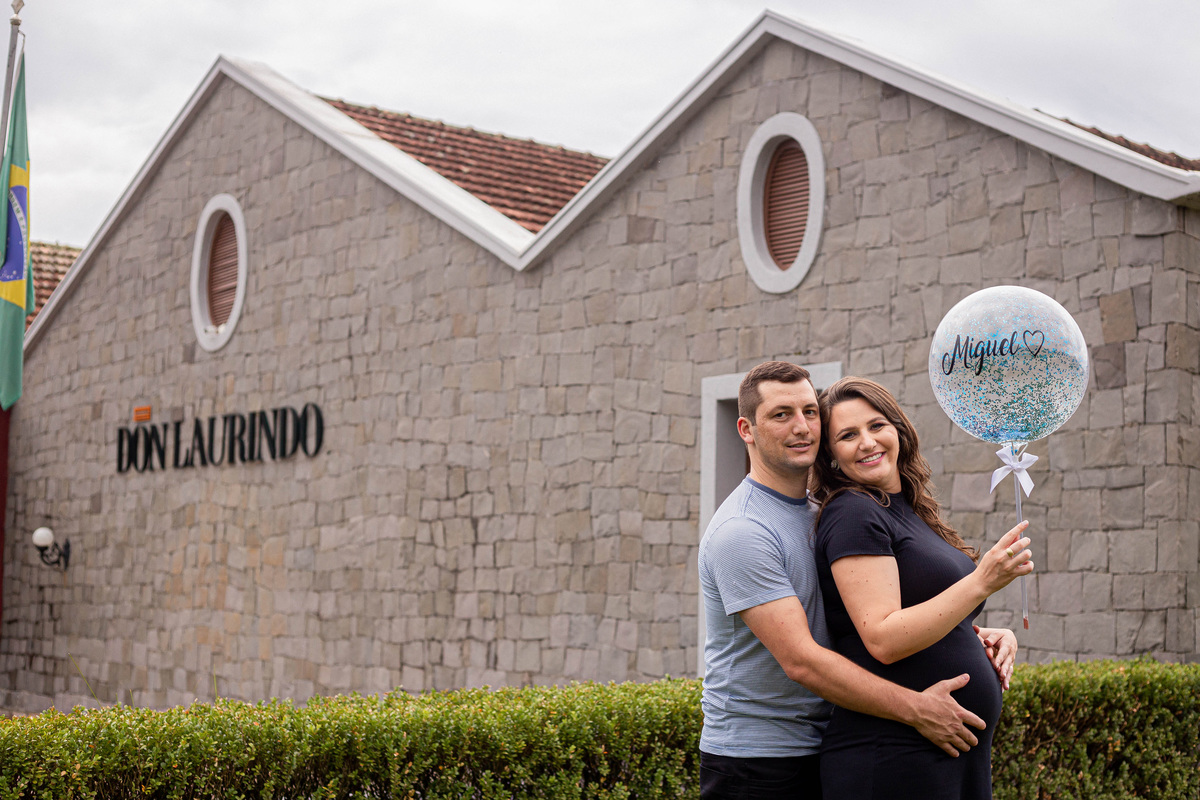 Ensaio Gestante Gestação  Bebê à Bordo Fotografia de gestante Fotógrafos em Garibaldi Fotografia em garibaldi Aline Bortolini Aline Bortolini Fotografia Fotografia em Bento Gonçalves Doce espera Fotografia no vale dos vinhedos Mãe de menino