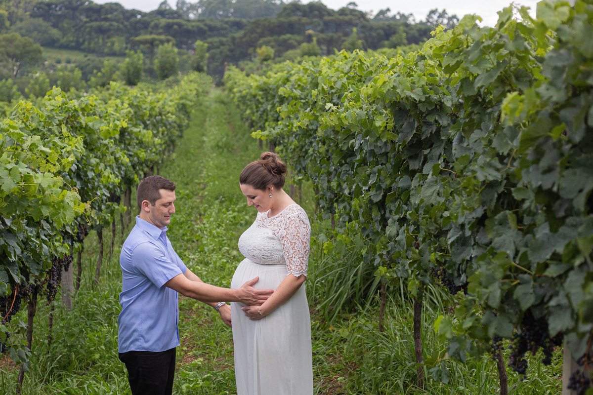 Ensaio Gestante Gestação  Bebê à Bordo Fotografia de gestante Fotógrafos em Garibaldi Fotografia em garibaldi Aline Bortolini Aline Bortolini Fotografia Fotografia em Bento Gonçalves Doce espera Fotografia no vale dos vinhedos Mãe de menino