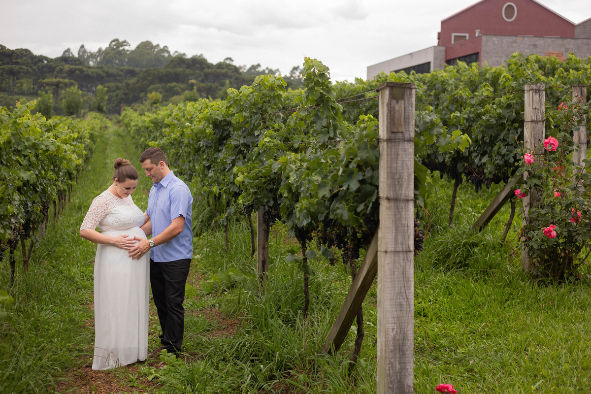 Ensaio Gestante Gestação  Bebê à Bordo Fotografia de gestante Fotógrafos em Garibaldi Fotografia em garibaldi Aline Bortolini Aline Bortolini Fotografia Fotografia em Bento Gonçalves Doce espera Fotografia no vale dos vinhedos Mãe de menino