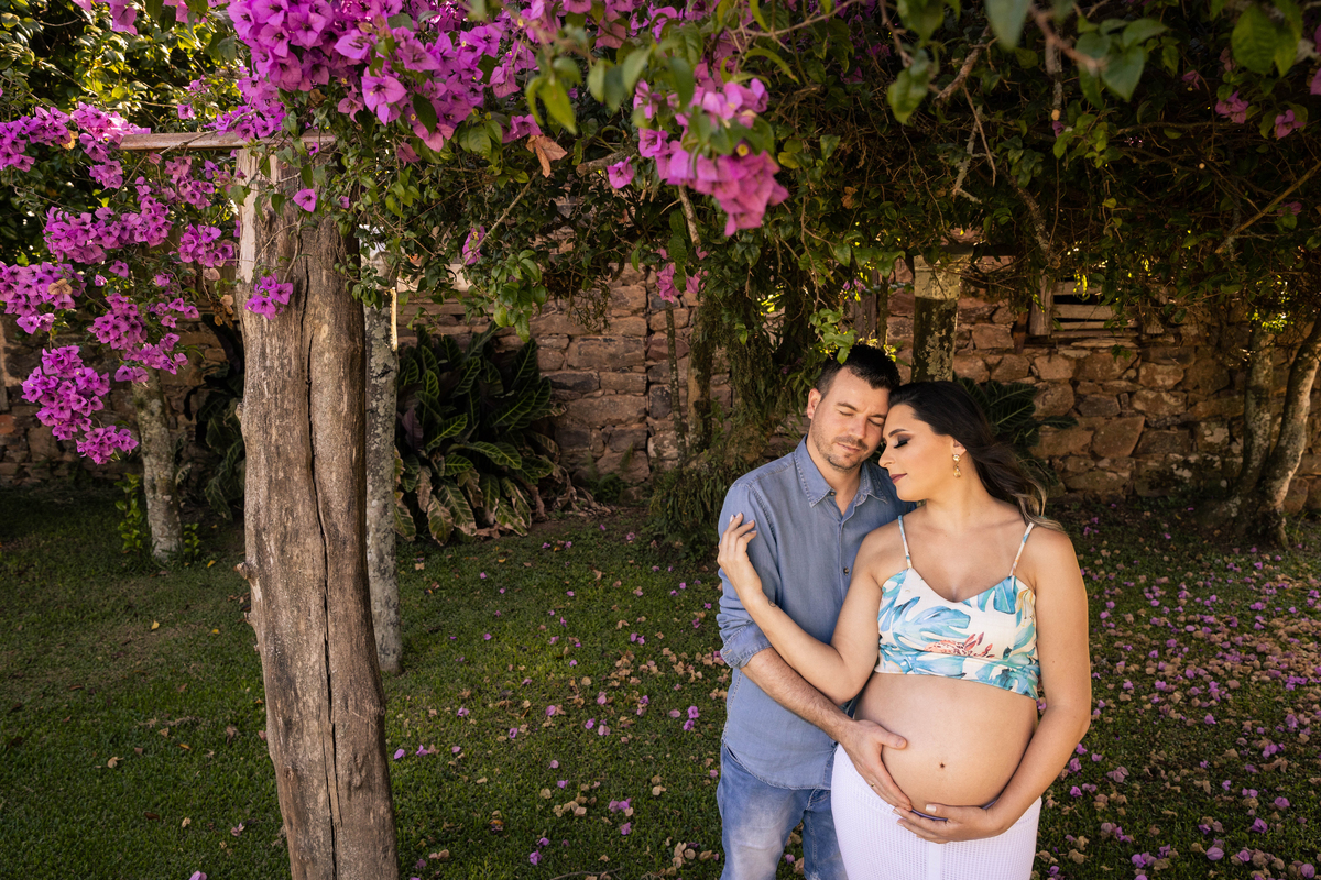 Ensaio Gestante Gestação  Bebê à Bordo Fotografia de gestante Fotógrafos em Garibaldi Fotografia em garibaldi Aline Bortolini Aline Bortolini Fotografia Fotografia em Bento Gonçalves Doce espera Fotografia no vale dos vinhedos Mãe de menino