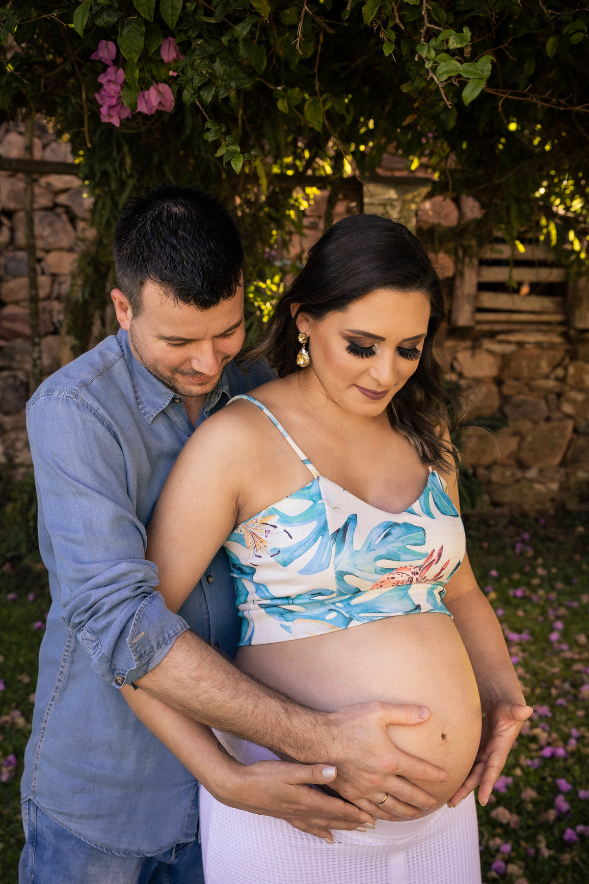 Ensaio Gestante Gestação  Bebê à Bordo Fotografia de gestante Fotógrafos em Garibaldi Fotografia em garibaldi Aline Bortolini Aline Bortolini Fotografia Fotografia em Bento Gonçalves Doce espera Fotografia no vale dos vinhedos Mãe de menino