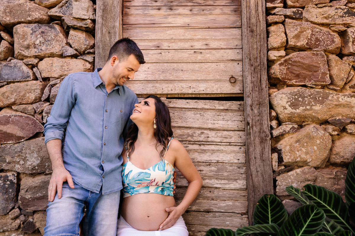 Ensaio Gestante Gestação  Bebê à Bordo Fotografia de gestante Fotógrafos em Garibaldi Fotografia em garibaldi Aline Bortolini Aline Bortolini Fotografia Fotografia em Bento Gonçalves Doce espera Fotografia no vale dos vinhedos Mãe de menino