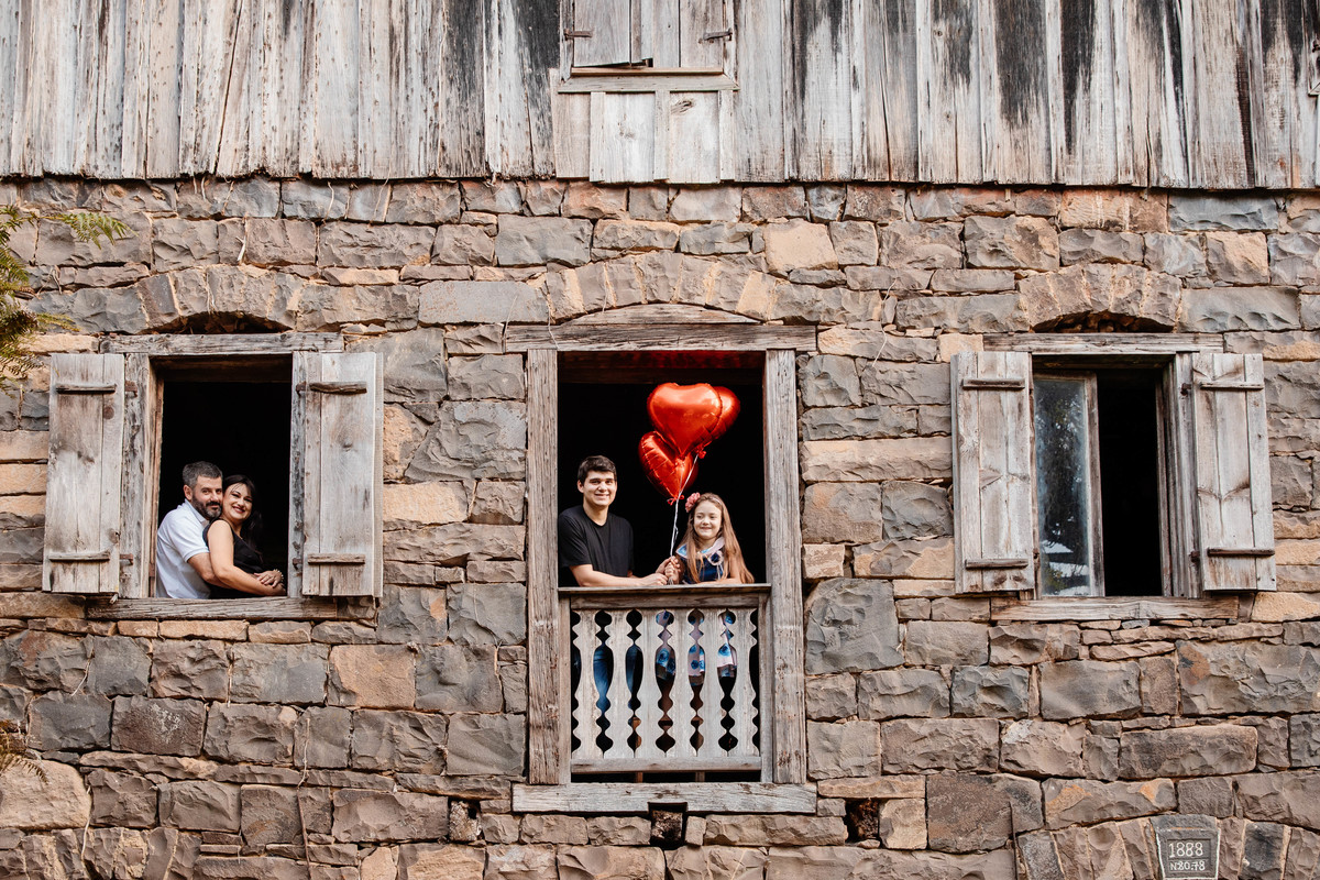 
crianças infantil aline bortolini fotografia fotógrafa em garibaldi fotografia garibaldi fotografia externa fotos em família fotografia infantil vale dos vinhedos serra gaúcha porto seguro amor e afeto Caminhos de pedra casa de bona 