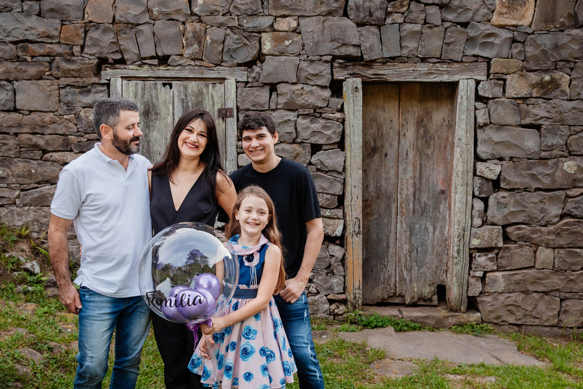 
crianças infantil aline bortolini fotografia fotógrafa em garibaldi fotografia garibaldi fotografia externa fotos em família fotografia infantil vale dos vinhedos serra gaúcha porto seguro amor e afeto Caminhos de pedra casa de bona 