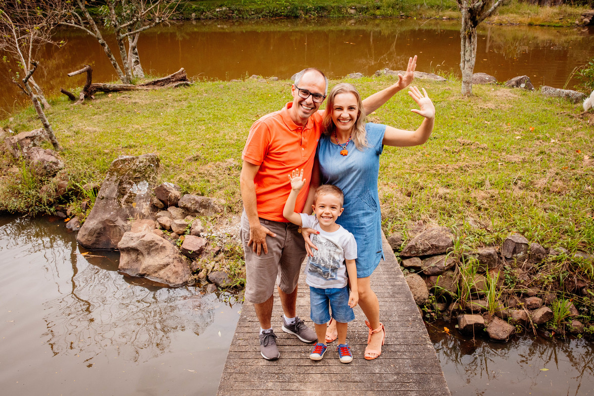 crianças infantil aline bortolini fotografia fotógrafa em garibaldi fotografia garibaldi fotografia externa fotos em família fotografia infantil vale dos vinhedos serra gaúcha porto seguro amor e afeto Essência porto seguro, virtudes, lar, família