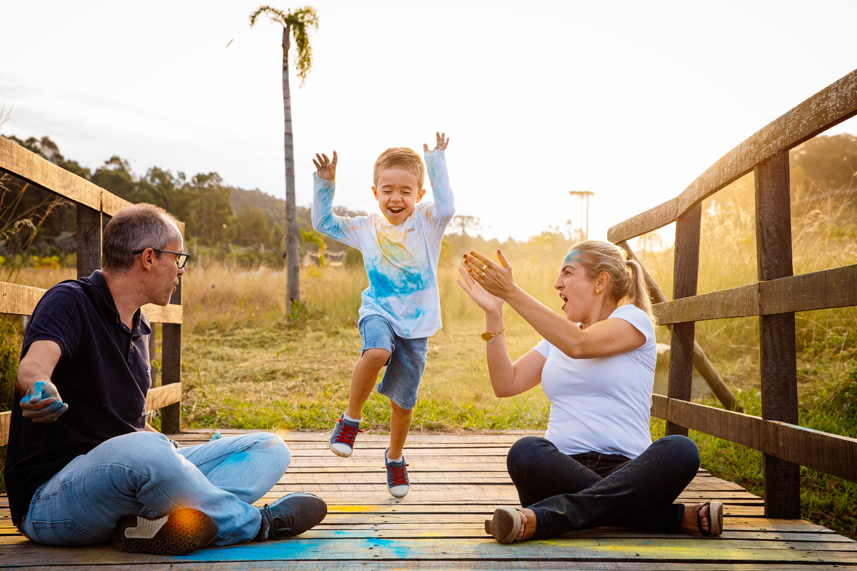 crianças infantil aline bortolini fotografia fotógrafa em garibaldi fotografia garibaldi fotografia externa fotos em família fotografia infantil vale dos vinhedos serra gaúcha porto seguro amor e afeto Essência porto seguro, virtudes, lar, família