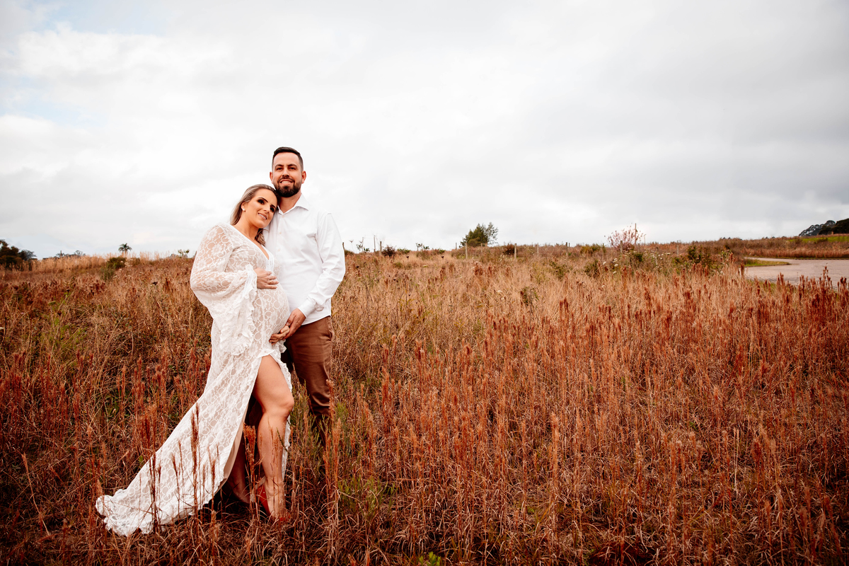 
Ensaio Gestante Gestação  Bebê à Bordo Fotografia de gestante Fotógrafos em Garibaldi Fotografia em garibaldi Aline Bortolini Aline Bortolini Fotografia Fotografia em Bento Gonçalves Doce espera Fotografia no vale dos vinhedos Mãe de menino dog família