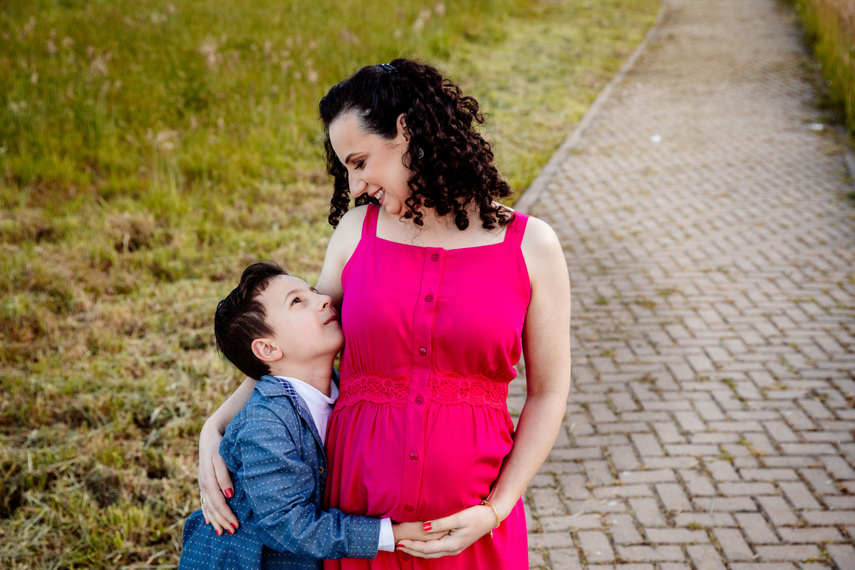 Ensaio Gestante Gestação  Bebê à Bordo Fotografia de gestante Fotógrafos em Garibaldi Fotografia em garibaldi Aline Bortolini Aline Bortolini Fotografia Fotografia em Bento Gonçalves Doce espera Fotografia no vale dos vinhedos Mãe de menino família