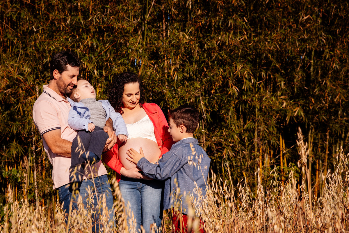 Ensaio Gestante Gestação  Bebê à Bordo Fotografia de gestante Fotógrafos em Garibaldi Fotografia em garibaldi Aline Bortolini Aline Bortolini Fotografia Fotografia em Bento Gonçalves Doce espera Fotografia no vale dos vinhedos Mãe de menino família
