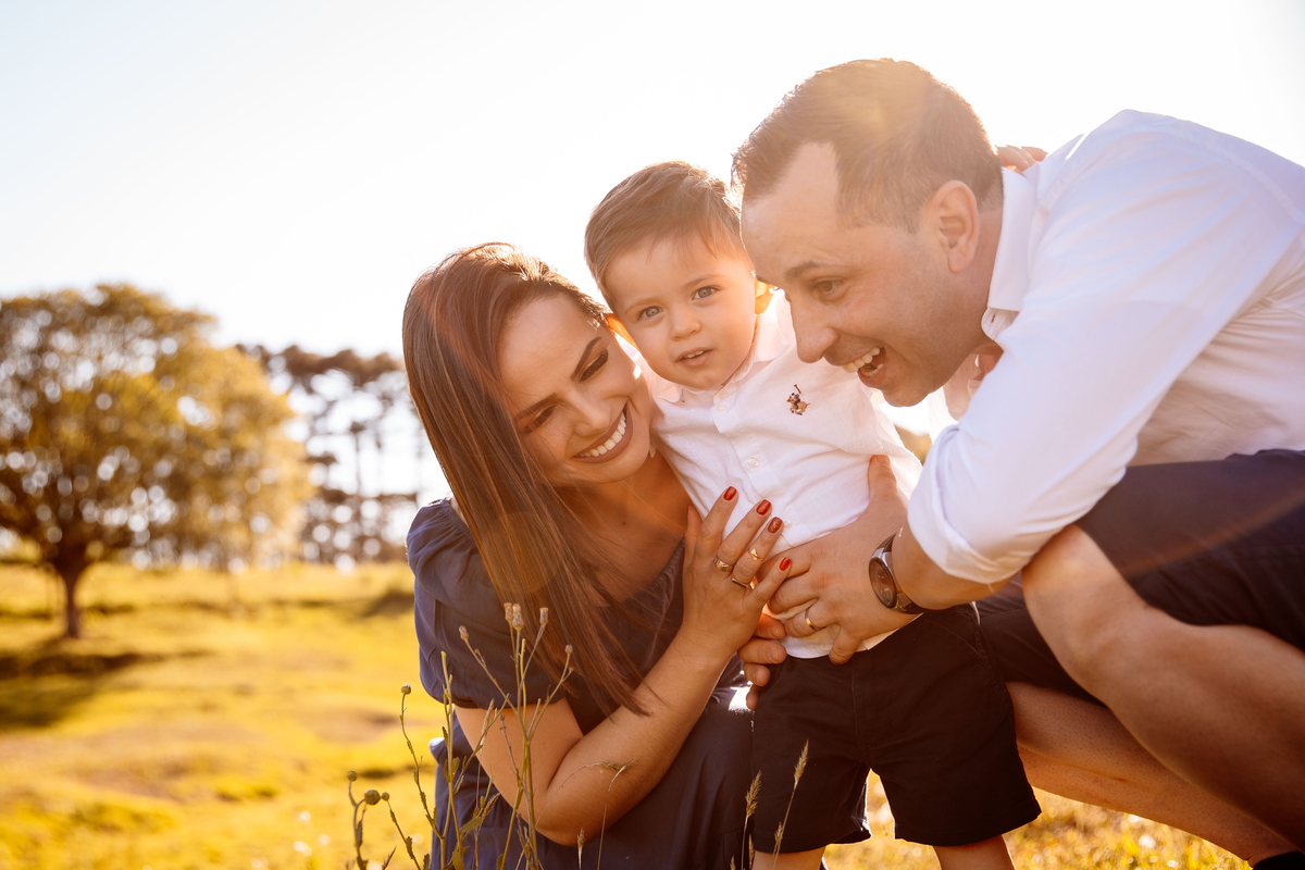 crianças infantil aline bortolini fotografia fotógrafa em garibaldi fotografia garibaldi fotografia externa fotos em família fotografia infantil vale dos vinhedos serra gaúcha porto seguro amor e afeto Essência porto seguro, virtudes, lar, família 