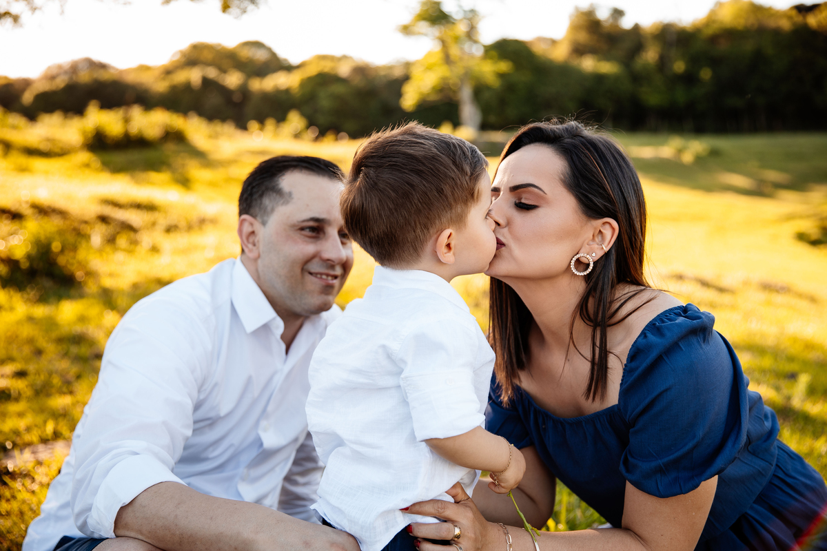 crianças infantil aline bortolini fotografia fotógrafa em garibaldi fotografia garibaldi fotografia externa fotos em família fotografia infantil vale dos vinhedos serra gaúcha porto seguro amor e afeto Essência porto seguro, virtudes, lar, família 