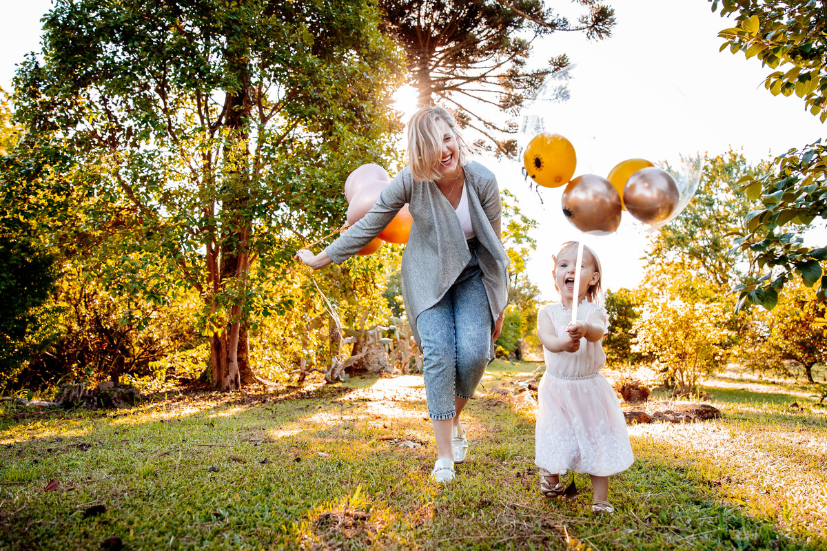 crianças infantil aline bortolini fotografia fotógrafa em garibaldi fotografia garibaldi fotografia externa fotos em família fotografia infantil vale dos vinhedos serra gaúcha porto seguro amor e afeto Essência porto seguro, virtudes, lar, família 