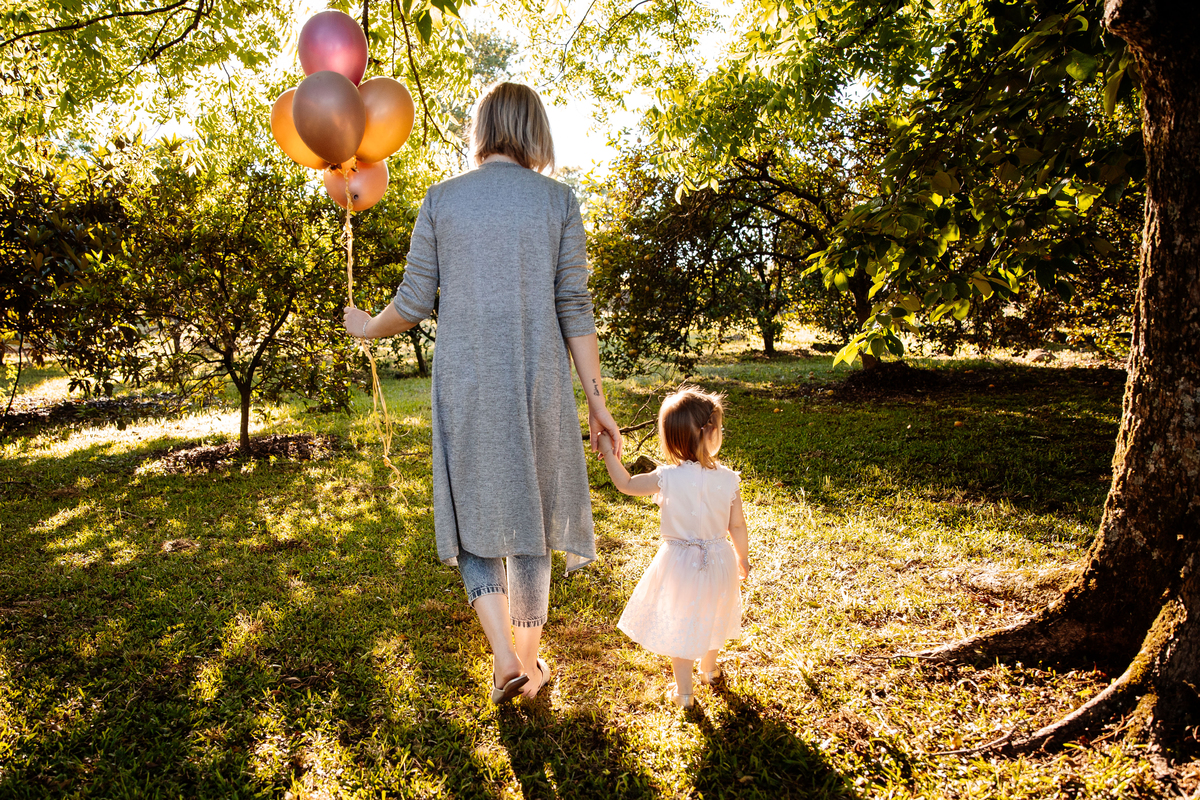 crianças infantil aline bortolini fotografia fotógrafa em garibaldi fotografia garibaldi fotografia externa fotos em família fotografia infantil vale dos vinhedos serra gaúcha porto seguro amor e afeto Essência porto seguro, virtudes, lar, família 