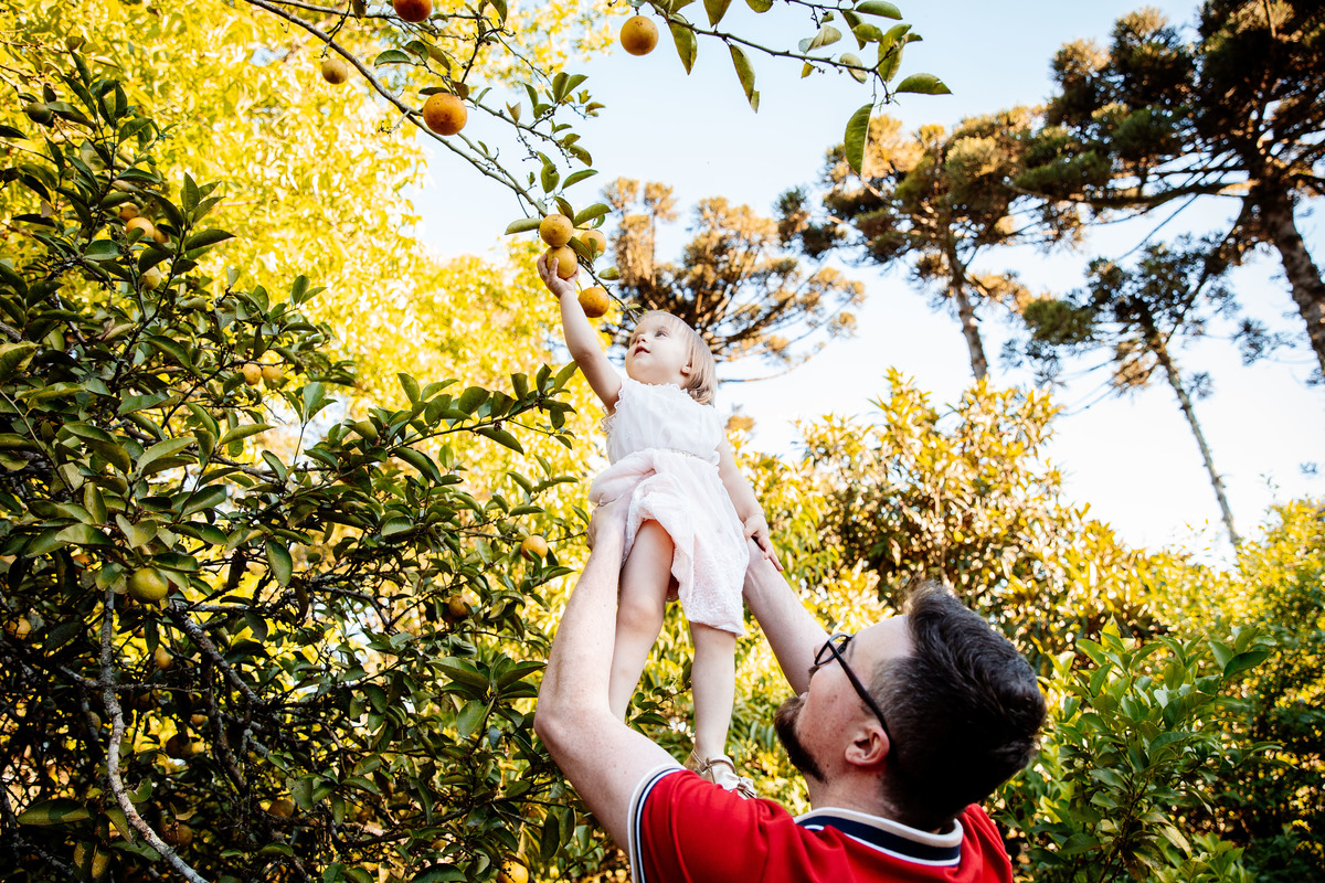 crianças infantil aline bortolini fotografia fotógrafa em garibaldi fotografia garibaldi fotografia externa fotos em família fotografia infantil vale dos vinhedos serra gaúcha porto seguro amor e afeto Essência porto seguro, virtudes, lar, família 