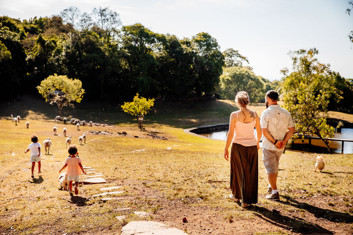 crianças infantil aline bortolini fotografia fotógrafa em garibaldi fotografia garibaldi fotografia externa fotos em família fotografia infantil vale dos vinhedos serra gaúcha porto seguro amor e afeto Essência porto seguro, virtudes, lar, família 