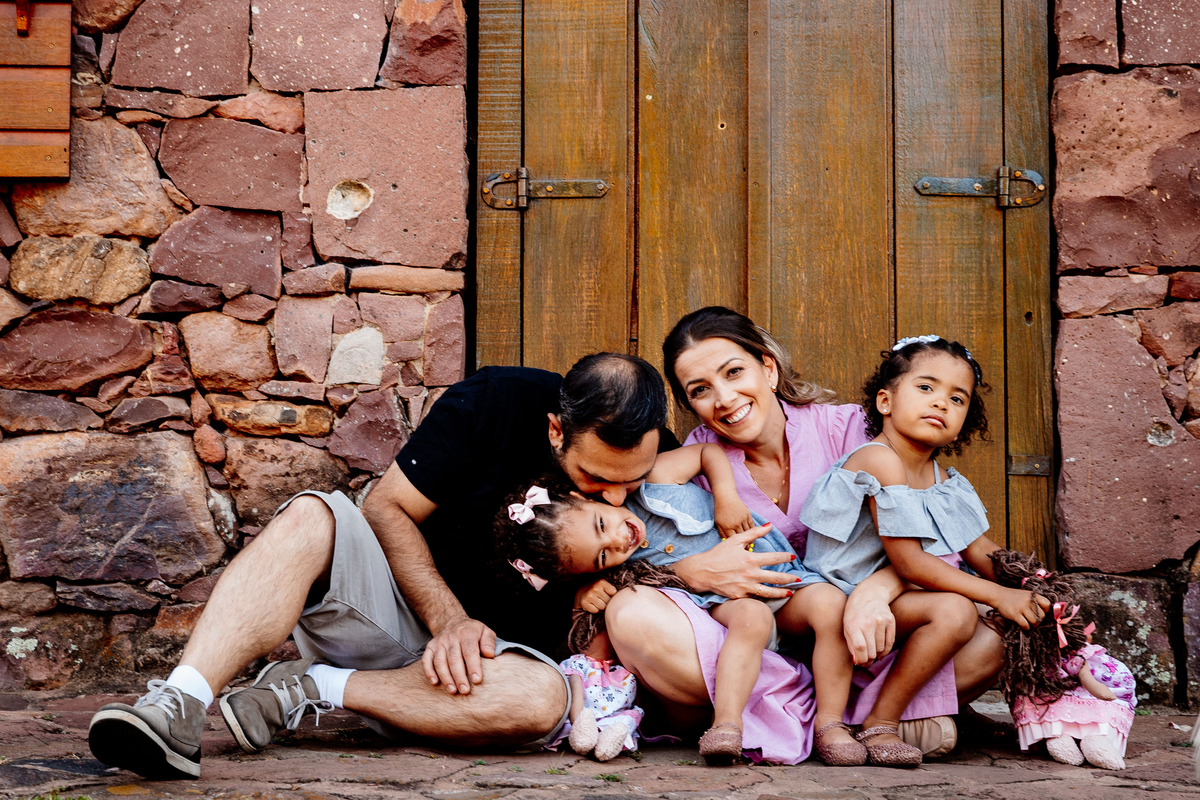 crianças infantil aline bortolini fotografia fotógrafa em garibaldi fotografia garibaldi fotografia externa fotos em família fotografia infantil vale dos vinhedos serra gaúcha porto seguro amor e afeto Essência porto seguro, virtudes, lar, família 