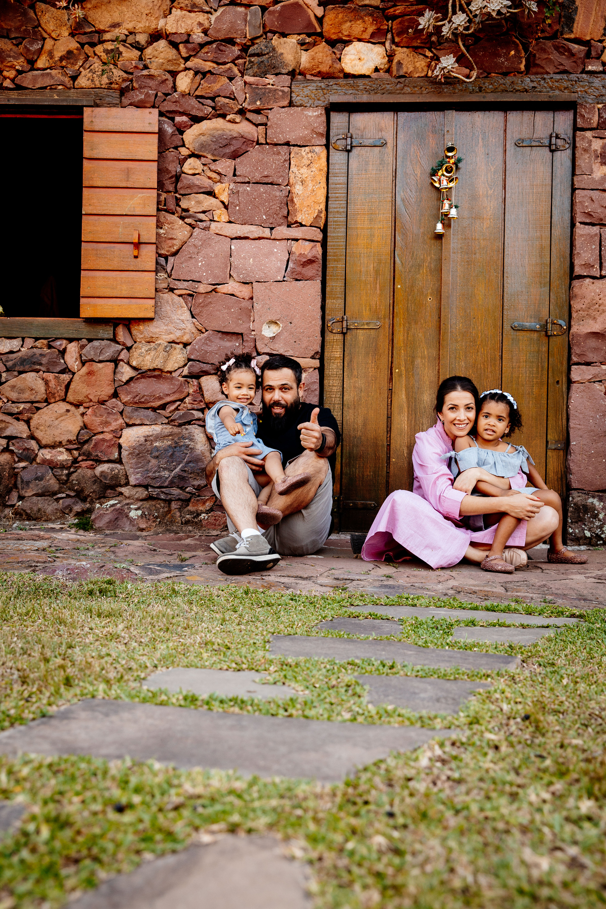 crianças infantil aline bortolini fotografia fotógrafa em garibaldi fotografia garibaldi fotografia externa fotos em família fotografia infantil vale dos vinhedos serra gaúcha porto seguro amor e afeto Essência porto seguro, virtudes, lar, família 