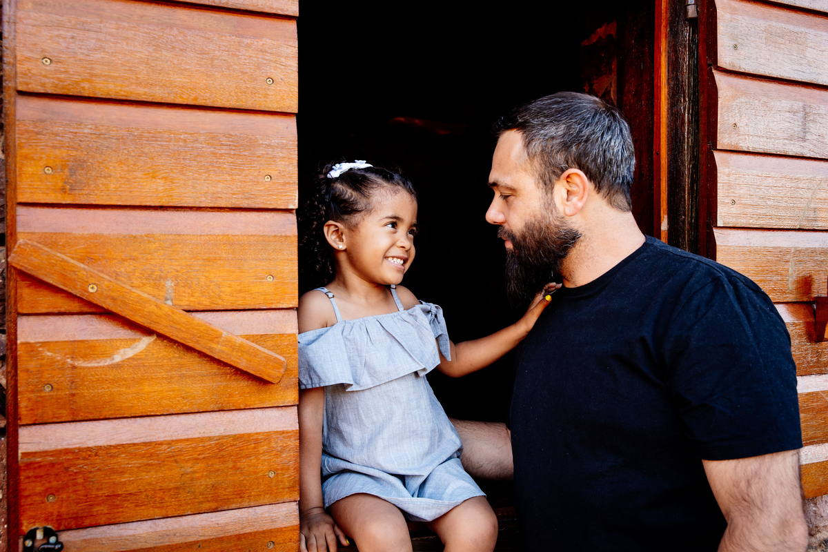 crianças infantil aline bortolini fotografia fotógrafa em garibaldi fotografia garibaldi fotografia externa fotos em família fotografia infantil vale dos vinhedos serra gaúcha porto seguro amor e afeto Essência porto seguro, virtudes, lar, família 