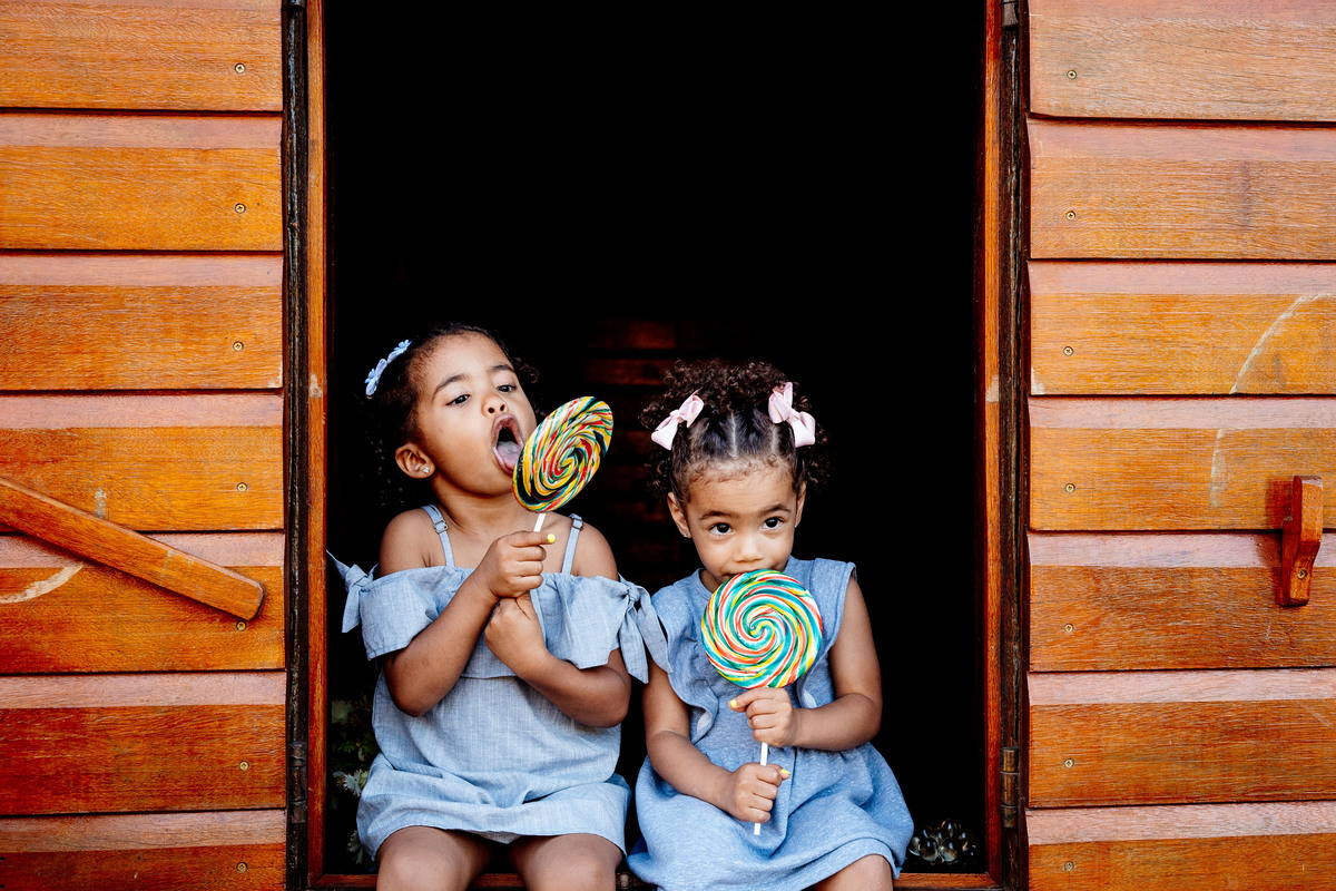 crianças infantil aline bortolini fotografia fotógrafa em garibaldi fotografia garibaldi fotografia externa fotos em família fotografia infantil vale dos vinhedos serra gaúcha porto seguro amor e afeto Essência porto seguro, virtudes, lar, família 
