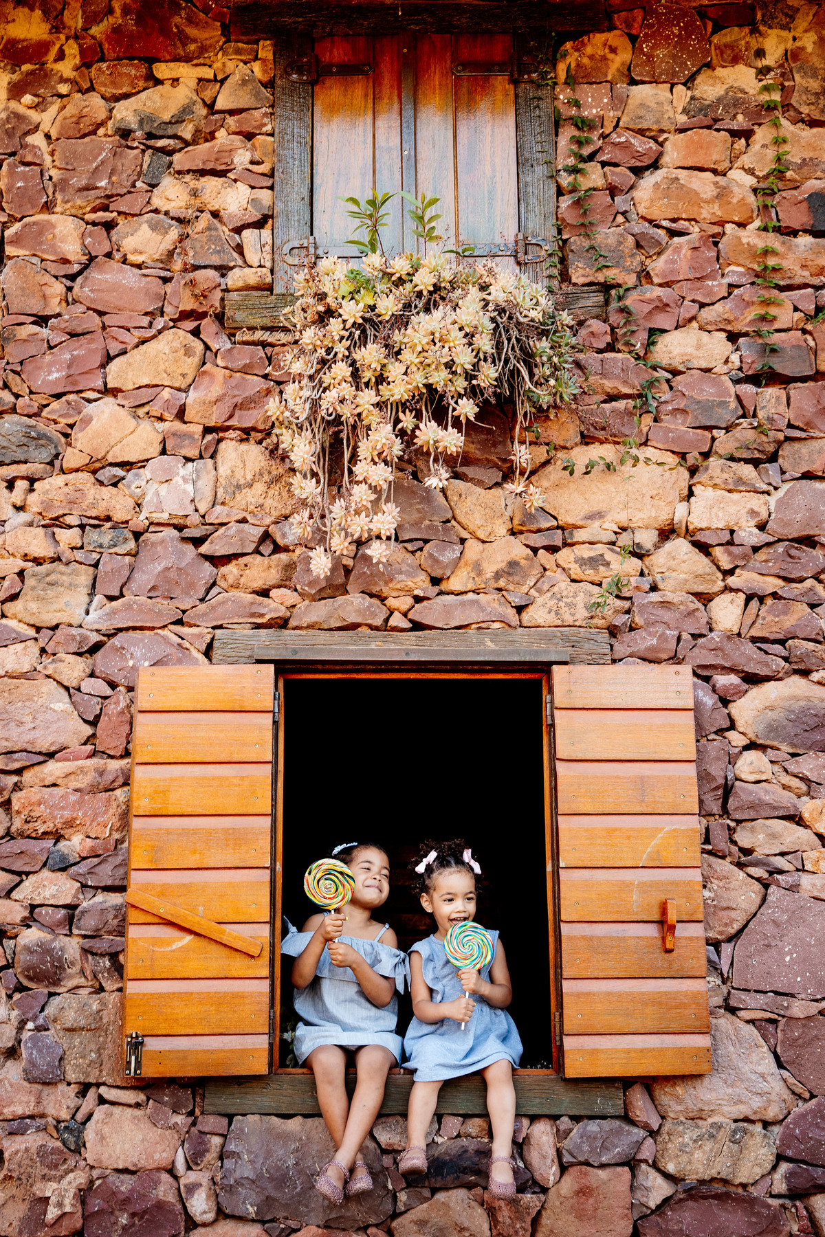 crianças infantil aline bortolini fotografia fotógrafa em garibaldi fotografia garibaldi fotografia externa fotos em família fotografia infantil vale dos vinhedos serra gaúcha porto seguro amor e afeto Essência porto seguro, virtudes, lar, família 